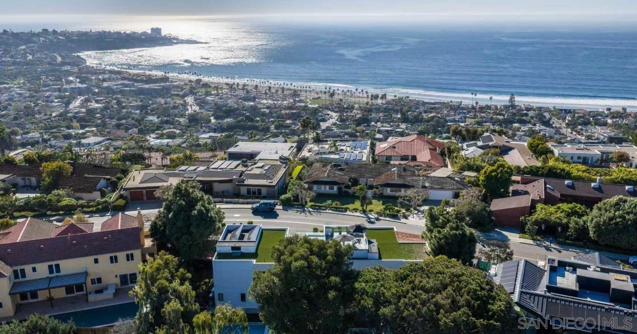 Detail Gallery Image 3 of 36 For 8433  Prestwick Dr, La Jolla,  CA 92037 - 5 Beds | 5/2 Baths