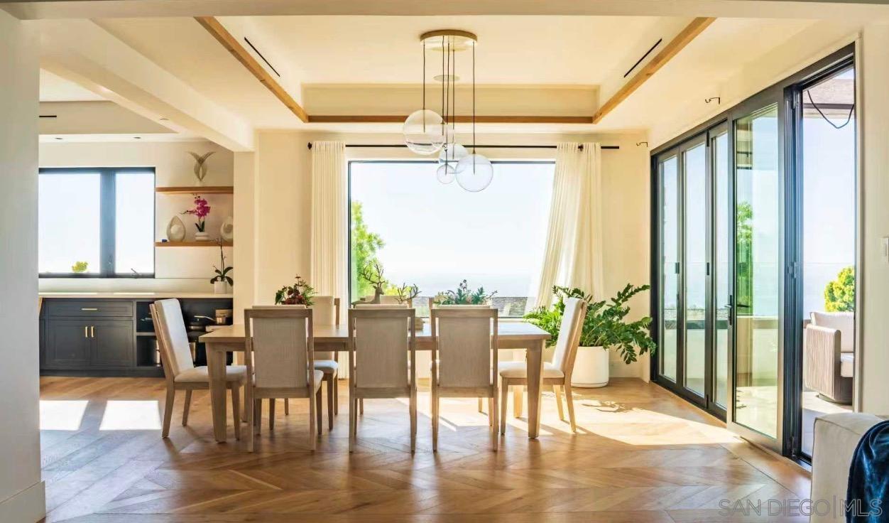 Detail Gallery Image 22 of 36 For 8433  Prestwick Dr, La Jolla,  CA 92037 - 5 Beds | 5/2 Baths