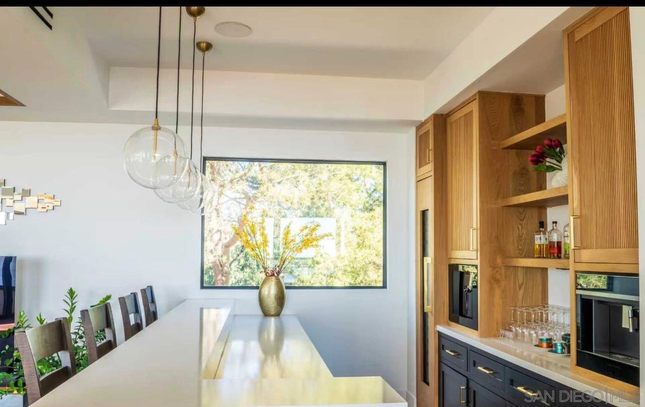 Detail Gallery Image 24 of 36 For 8433  Prestwick Dr, La Jolla,  CA 92037 - 5 Beds | 5/2 Baths