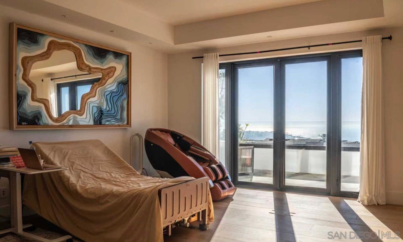 Detail Gallery Image 30 of 36 For 8433  Prestwick Dr, La Jolla,  CA 92037 - 5 Beds | 5/2 Baths