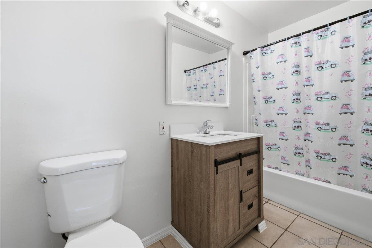 Detail Gallery Image 16 of 39 For 5810  Redwood Street, San Diego,  CA 92105 - 3 Beds | 2 Baths