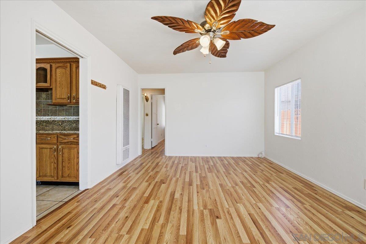 Detail Gallery Image 4 of 39 For 5810  Redwood Street, San Diego,  CA 92105 - 3 Beds | 2 Baths