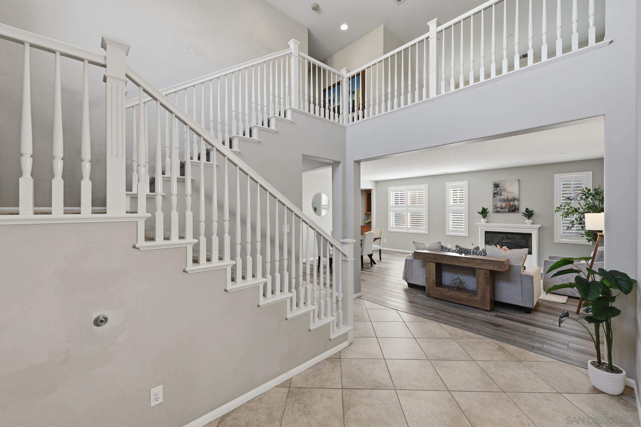 Detail Gallery Image 3 of 56 For 3257  Timken Circle, Escondido,  CA 92027 - 6 Beds | 3/1 Baths