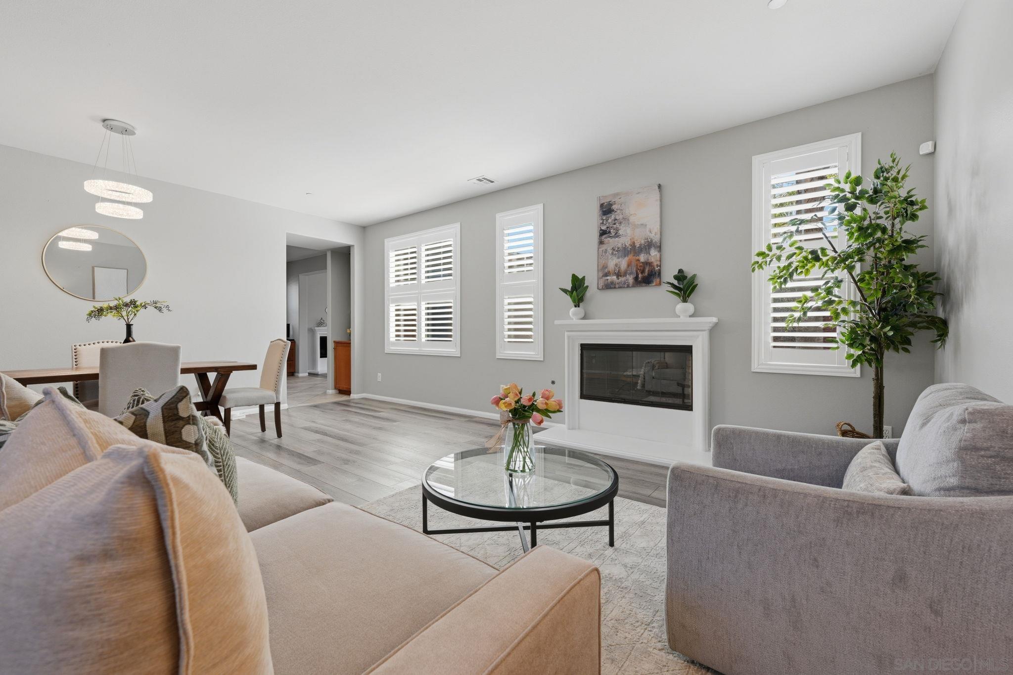 Detail Gallery Image 6 of 56 For 3257  Timken Circle, Escondido,  CA 92027 - 6 Beds | 3/1 Baths