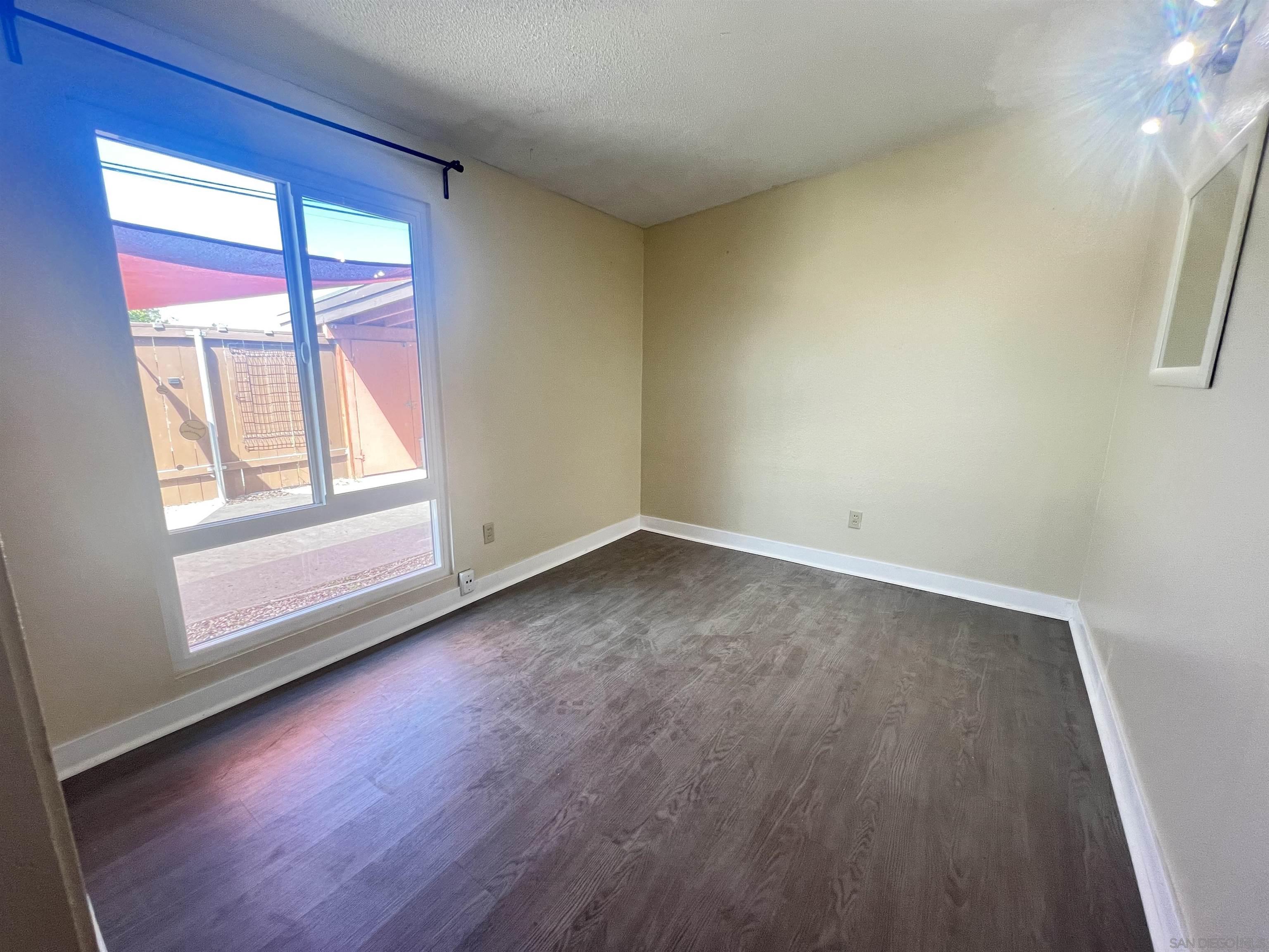 Detail Gallery Image 7 of 12 For 9267  Farilawn St, Santee,  CA 92071 - 3 Beds | 2 Baths