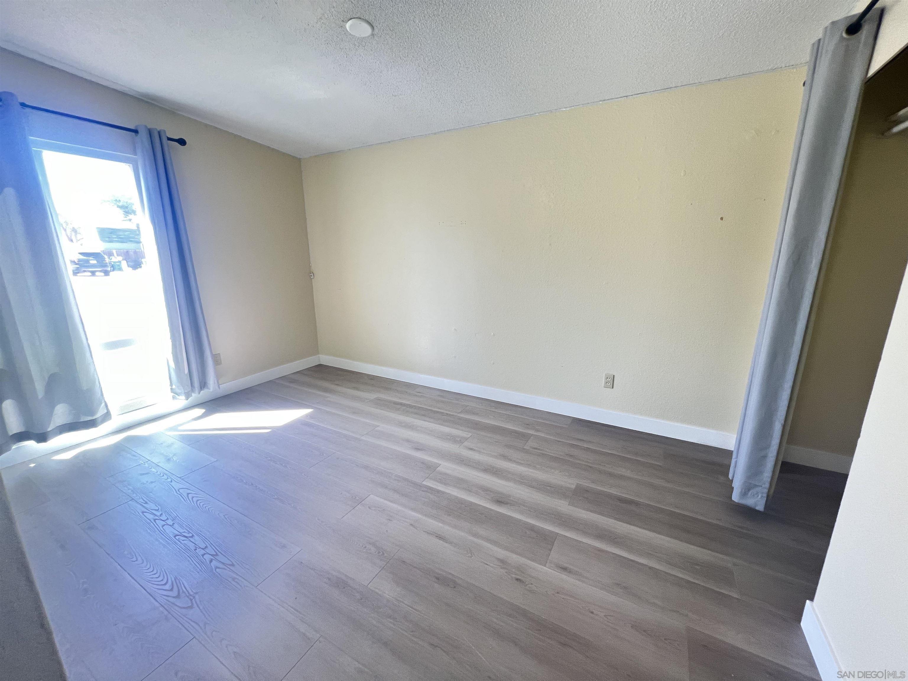 Detail Gallery Image 10 of 12 For 9267  Farilawn St, Santee,  CA 92071 - 3 Beds | 2 Baths