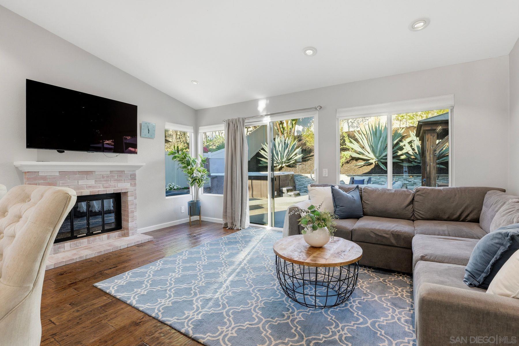 Detail Gallery Image 18 of 54 For 1424  Calle Marbella, Oceanside,  CA 92056 - 3 Beds | 2 Baths