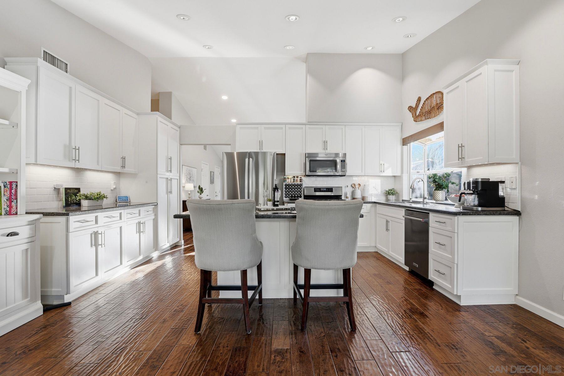 Detail Gallery Image 23 of 54 For 1424  Calle Marbella, Oceanside,  CA 92056 - 3 Beds | 2 Baths