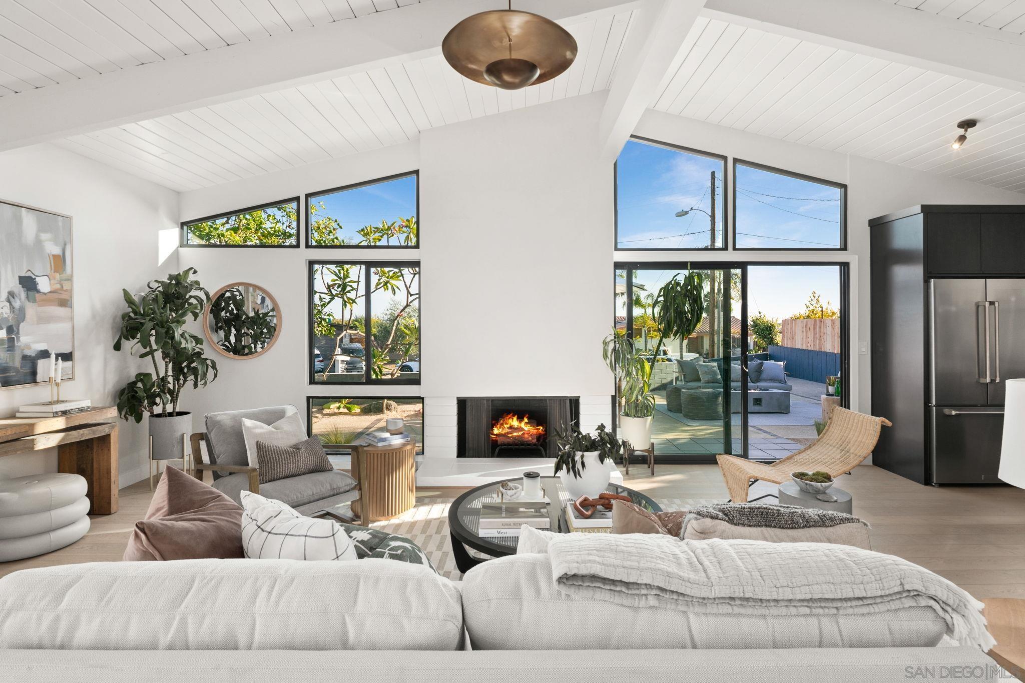 Detail Gallery Image 10 of 49 For 2526  Aster St, San Diego,  CA 92109 - 4 Beds | 2 Baths