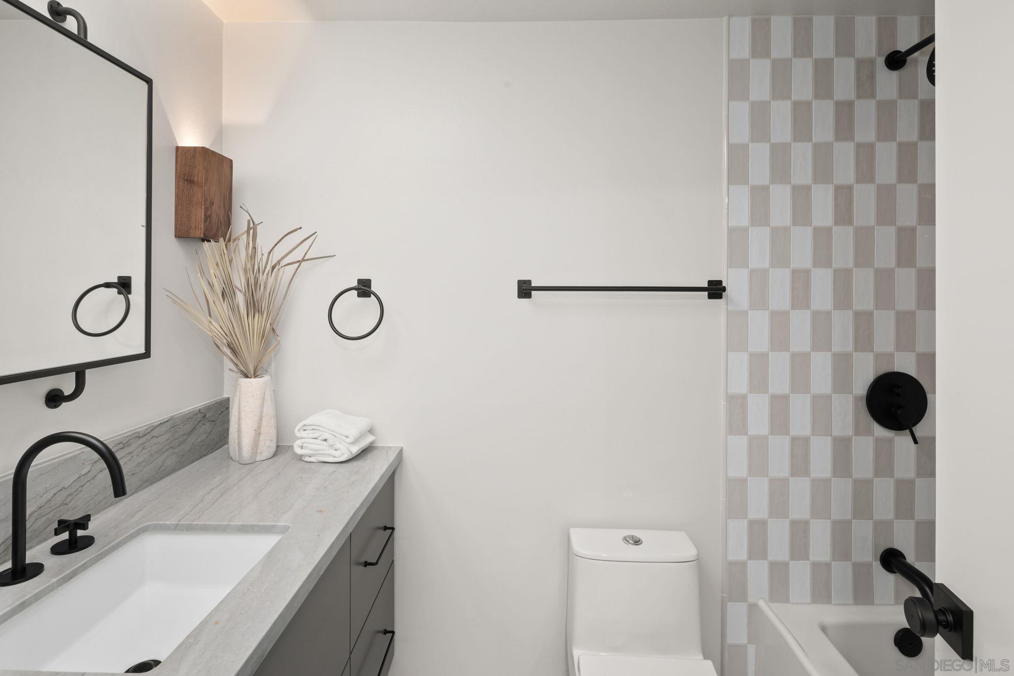 Detail Gallery Image 41 of 49 For 2526  Aster St, San Diego,  CA 92109 - 4 Beds | 2 Baths