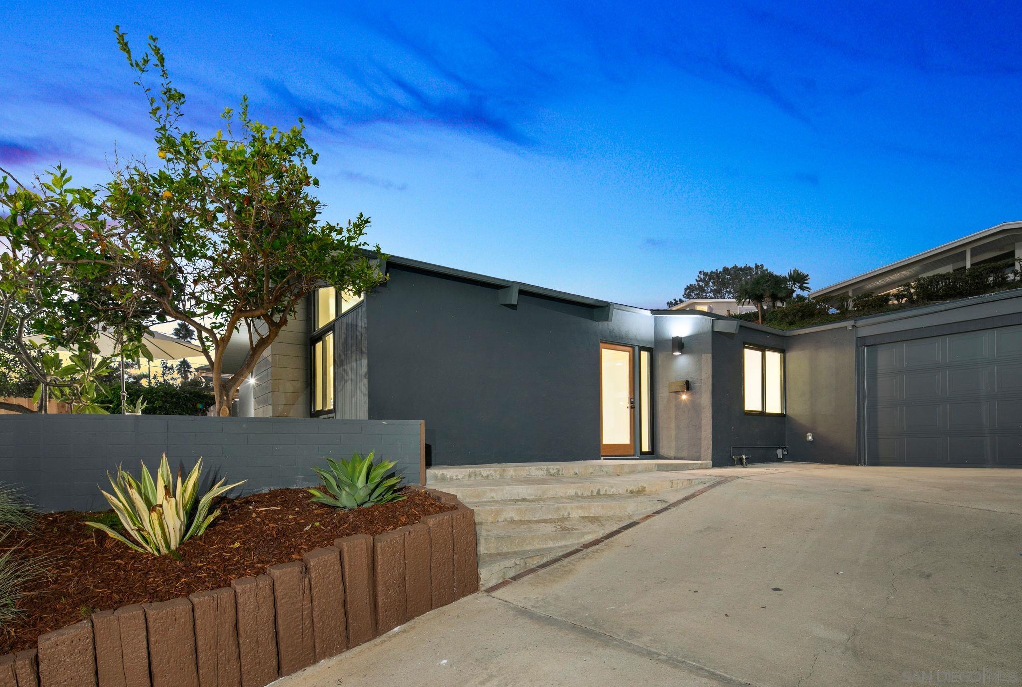 Detail Gallery Image 43 of 49 For 2526  Aster St, San Diego,  CA 92109 - 4 Beds | 2 Baths