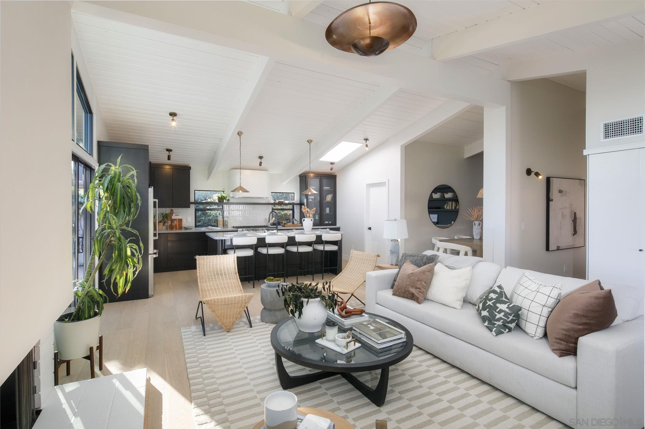 Detail Gallery Image 7 of 49 For 2526  Aster St, San Diego,  CA 92109 - 4 Beds | 2 Baths