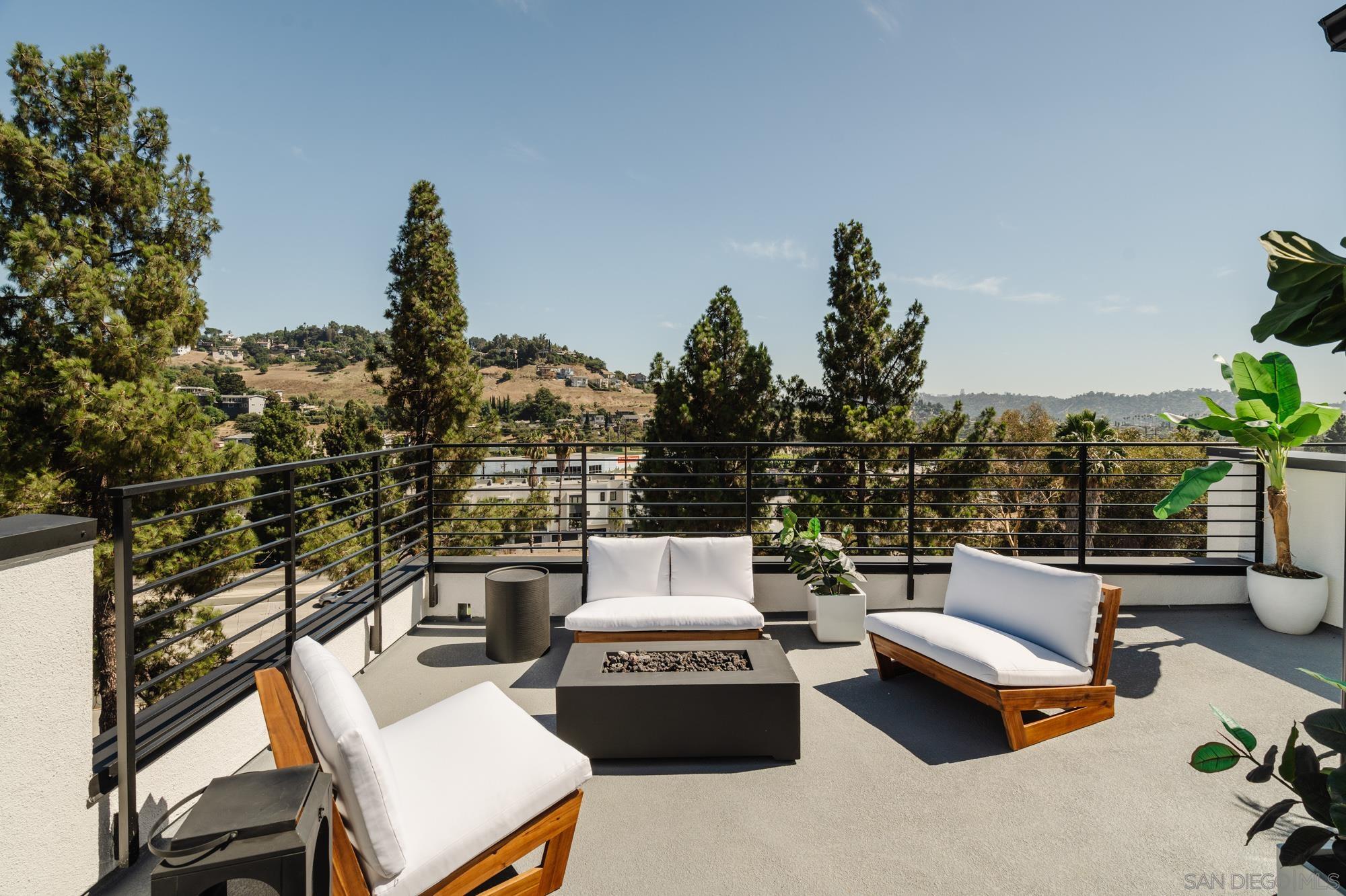 Detail Gallery Image 20 of 21 For 3860 N Riley Ln, Los Angeles,  CA 90065 - 3 Beds | 2/1 Baths