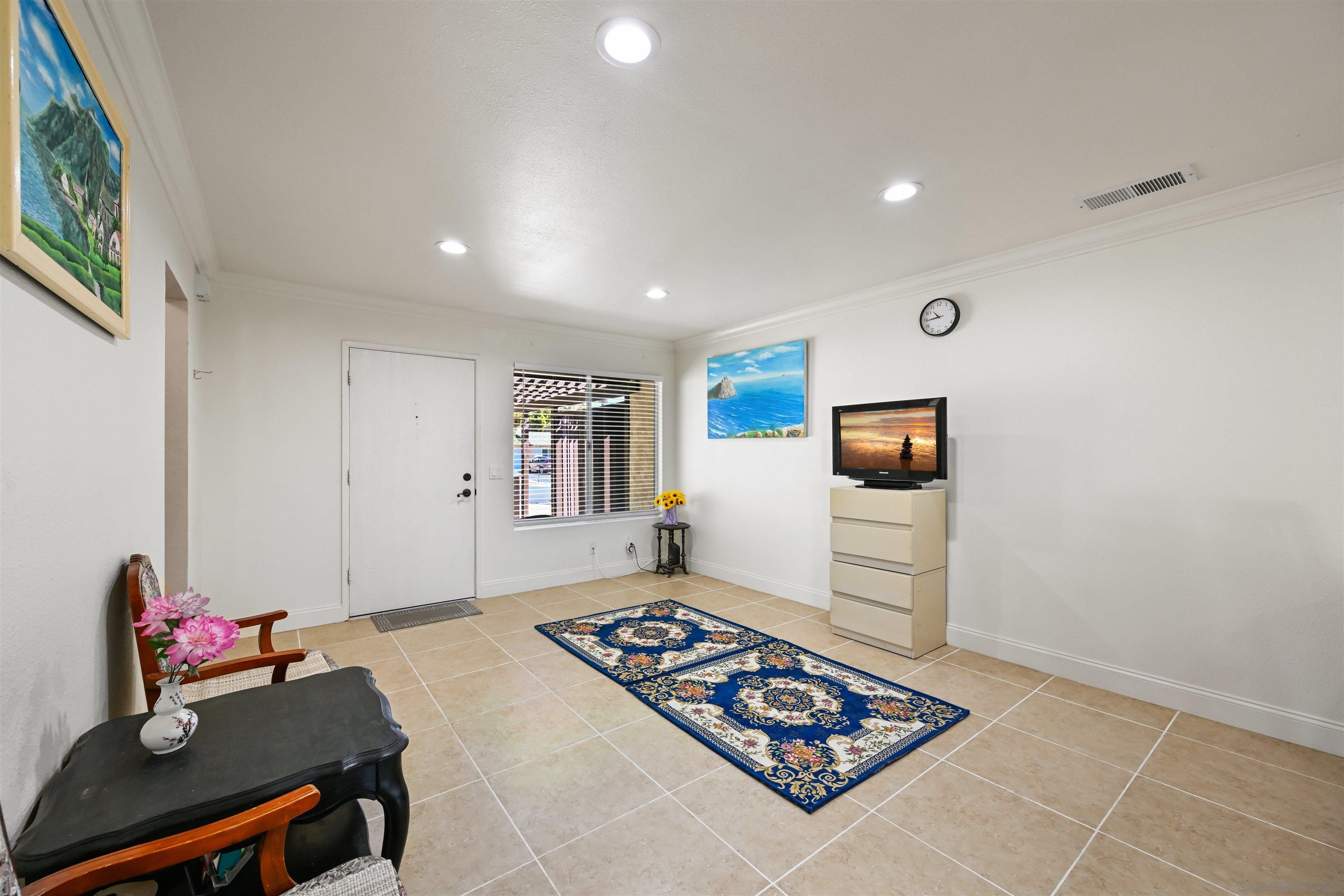 Detail Gallery Image 2 of 15 For 4517  Quailridge Dr, Oceanside,  CA 92056 - 2 Beds | 1 Baths