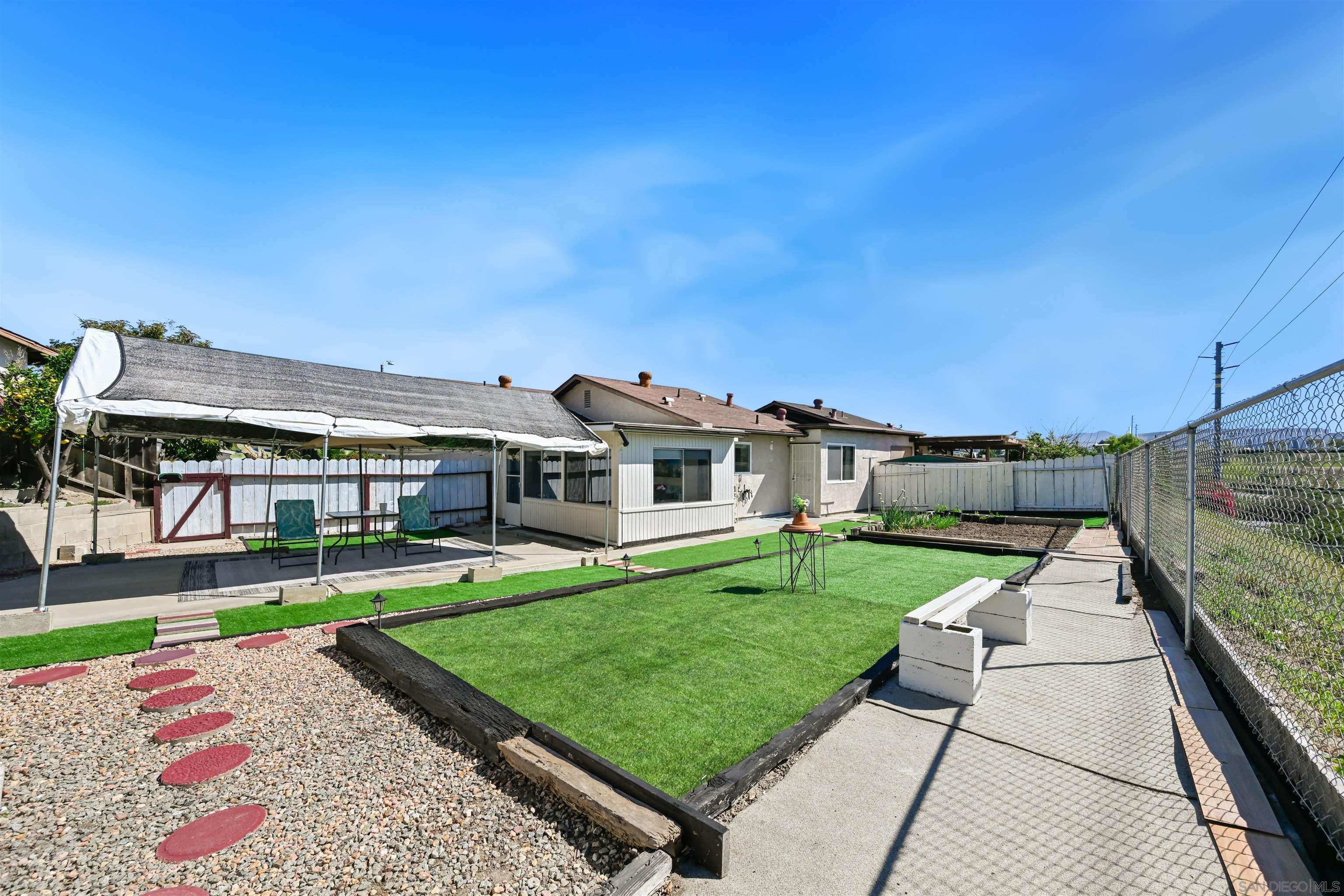 Detail Gallery Image 16 of 20 For 4517  Quailridge Dr, Oceanside,  CA 92056 - 2 Beds | 1 Baths