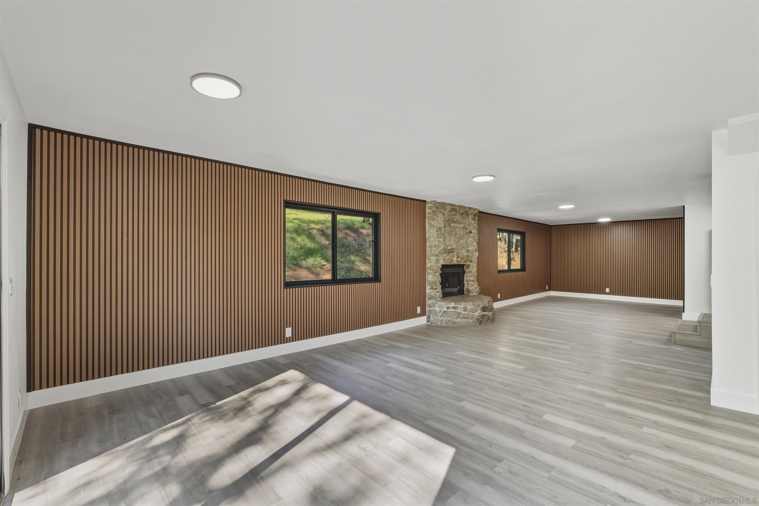 Detail Gallery Image 2 of 27 For 11618  Johnson Lake Road, Lakeside,  CA 92040 - 4 Beds | 3 Baths