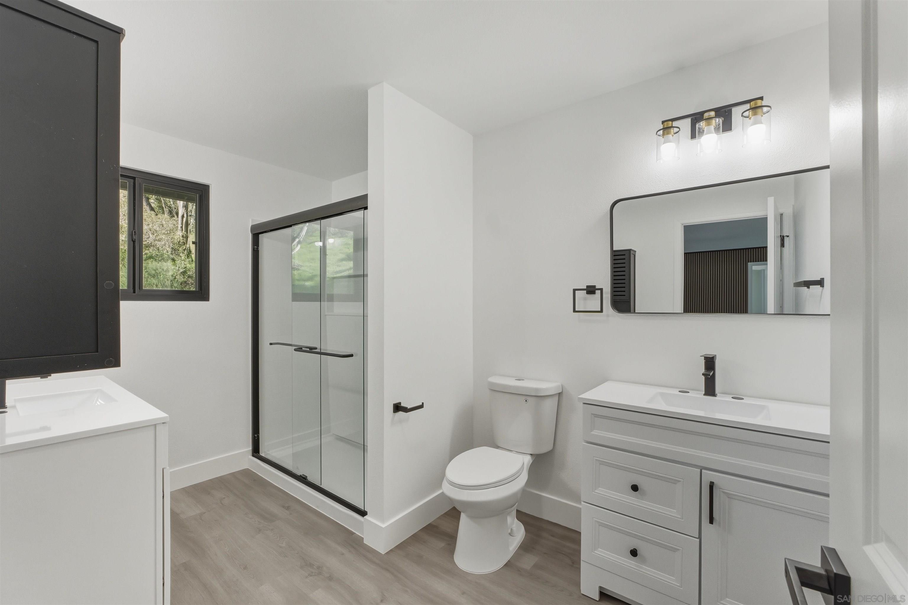 Detail Gallery Image 14 of 27 For 11618  Johnson Lake Road, Lakeside,  CA 92040 - 4 Beds | 3 Baths