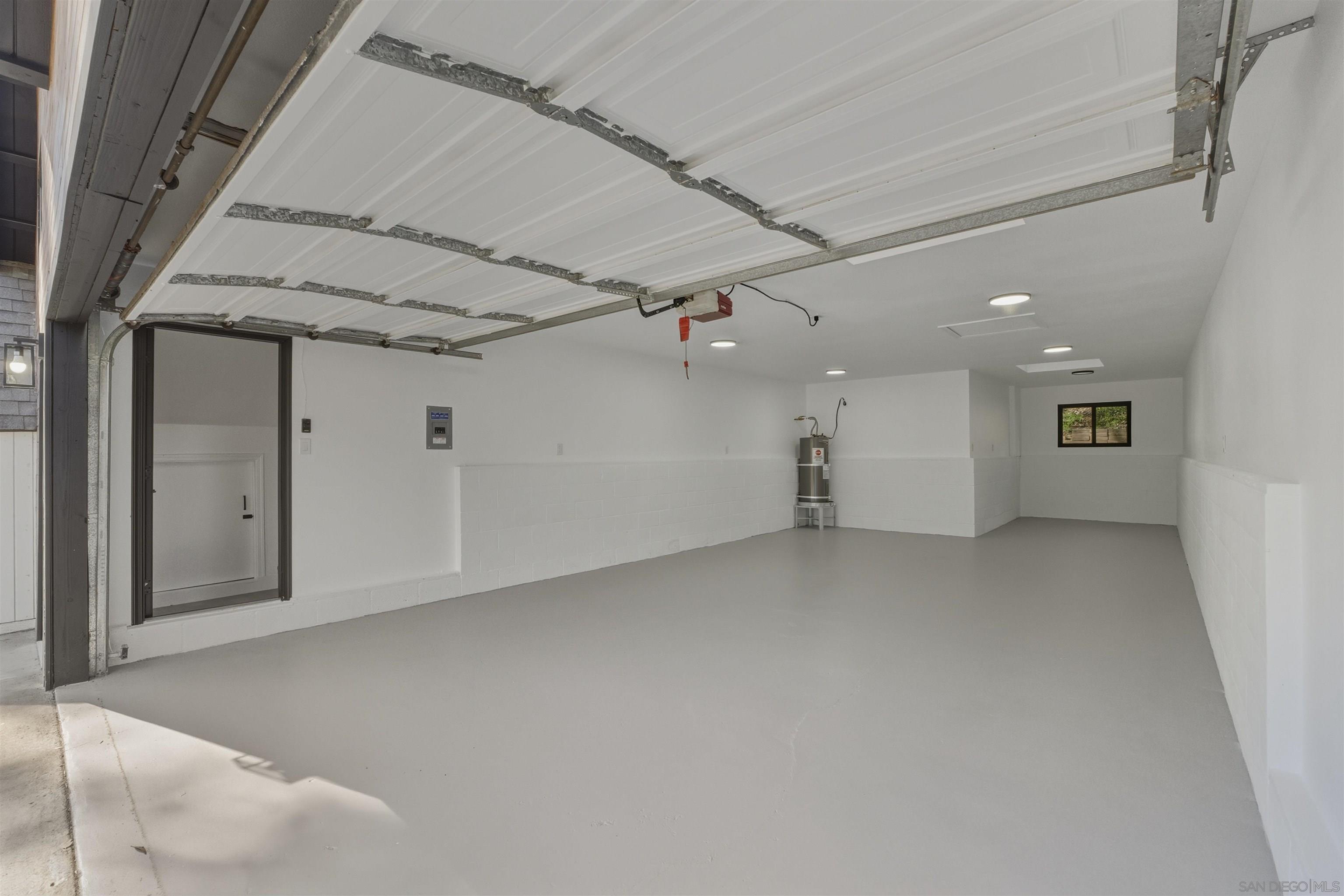 Detail Gallery Image 20 of 27 For 11618  Johnson Lake Road, Lakeside,  CA 92040 - 4 Beds | 3 Baths