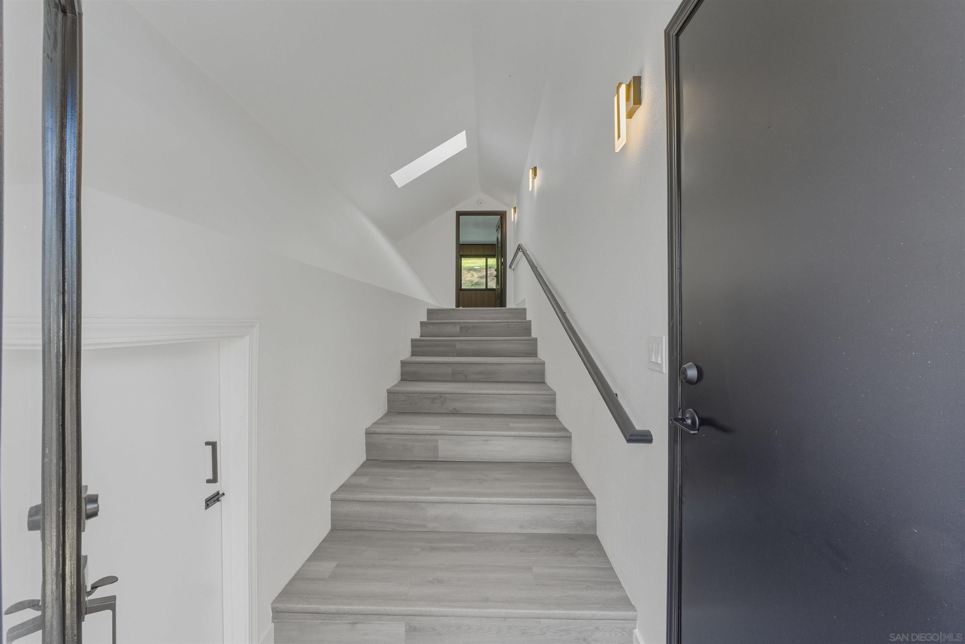 Detail Gallery Image 21 of 27 For 11618  Johnson Lake Road, Lakeside,  CA 92040 - 4 Beds | 3 Baths