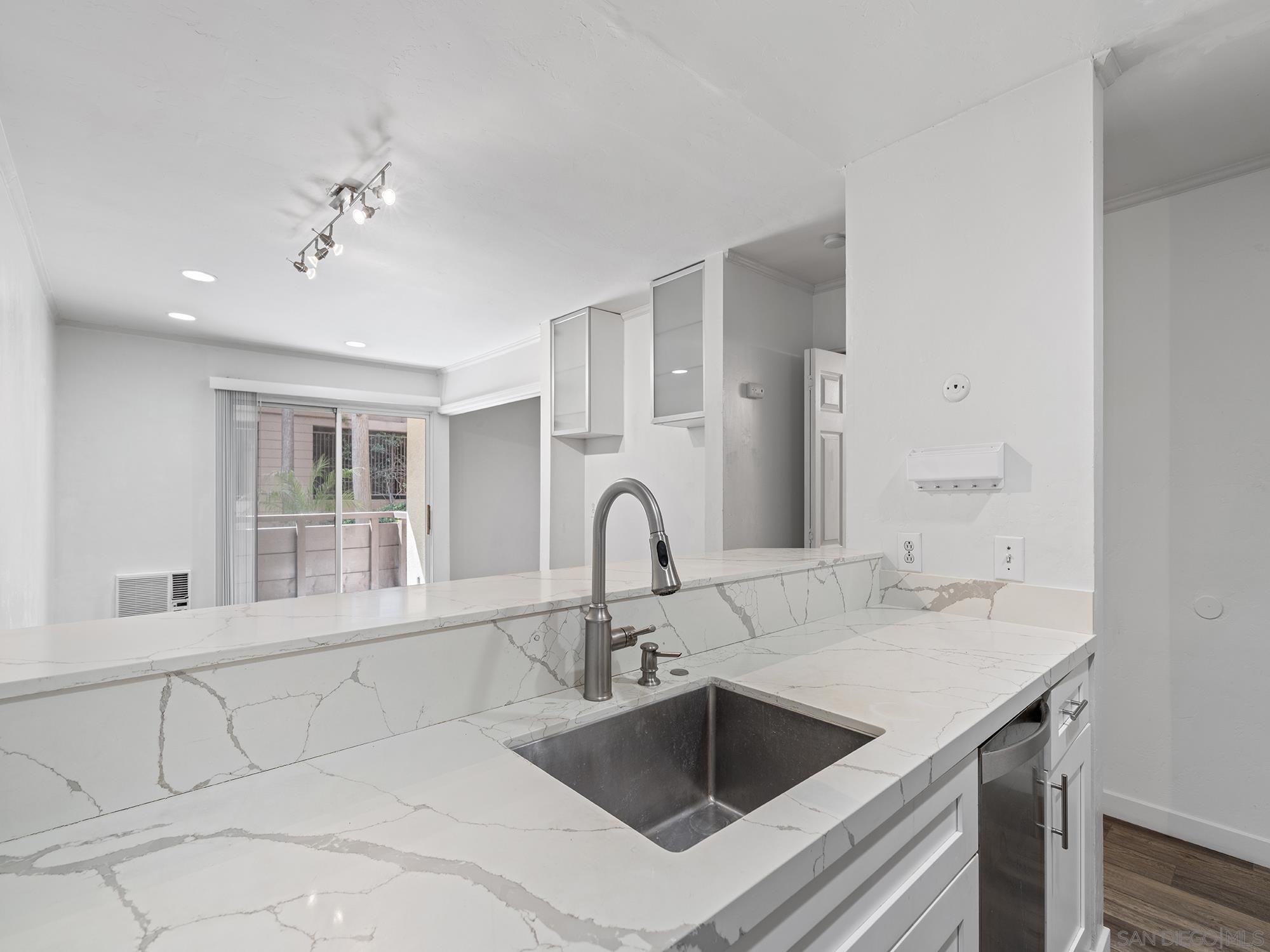 Detail Gallery Image 5 of 33 For 1605  Hotel Cir S  #B114,  San Diego,  CA 92108 - 0 Beds | 1 Baths