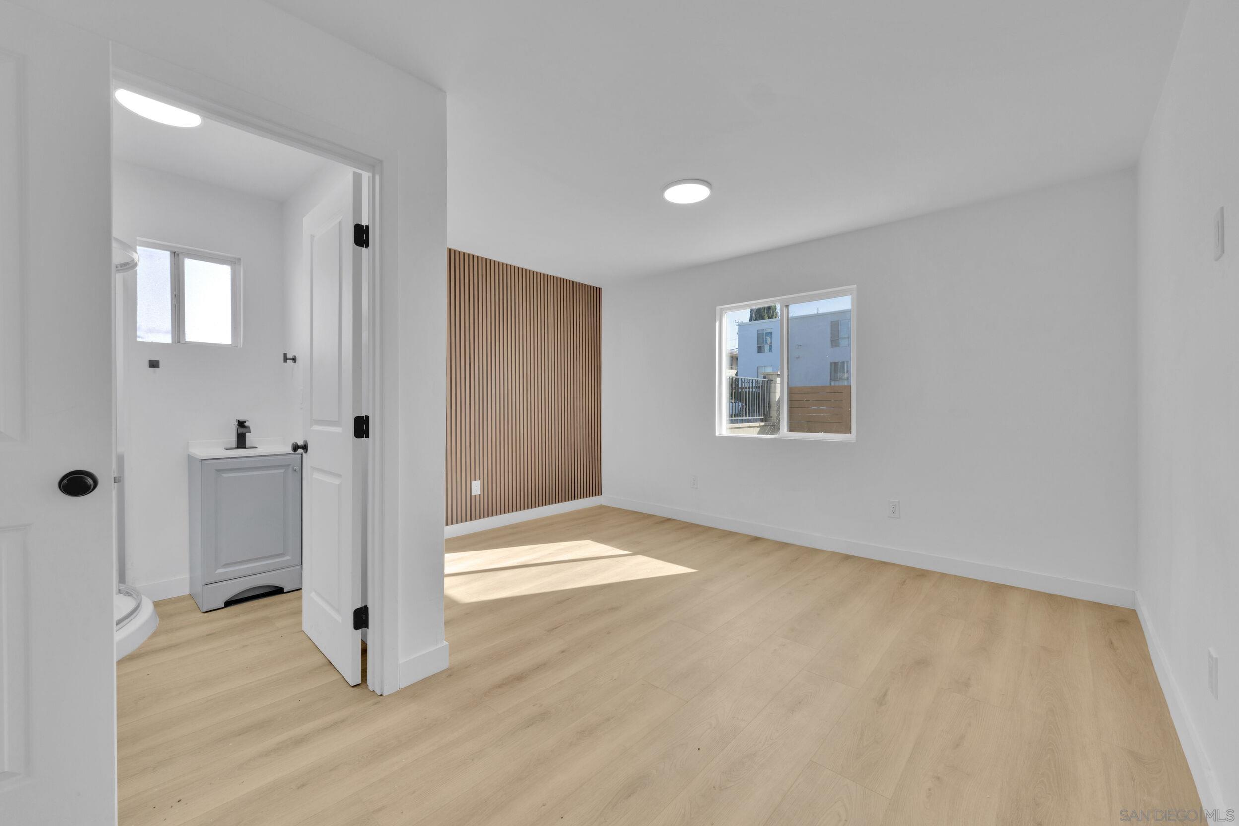 Detail Gallery Image 12 of 26 For 4312  Winona Ave, San Diego,  CA 92115 - 2 Beds | 2 Baths