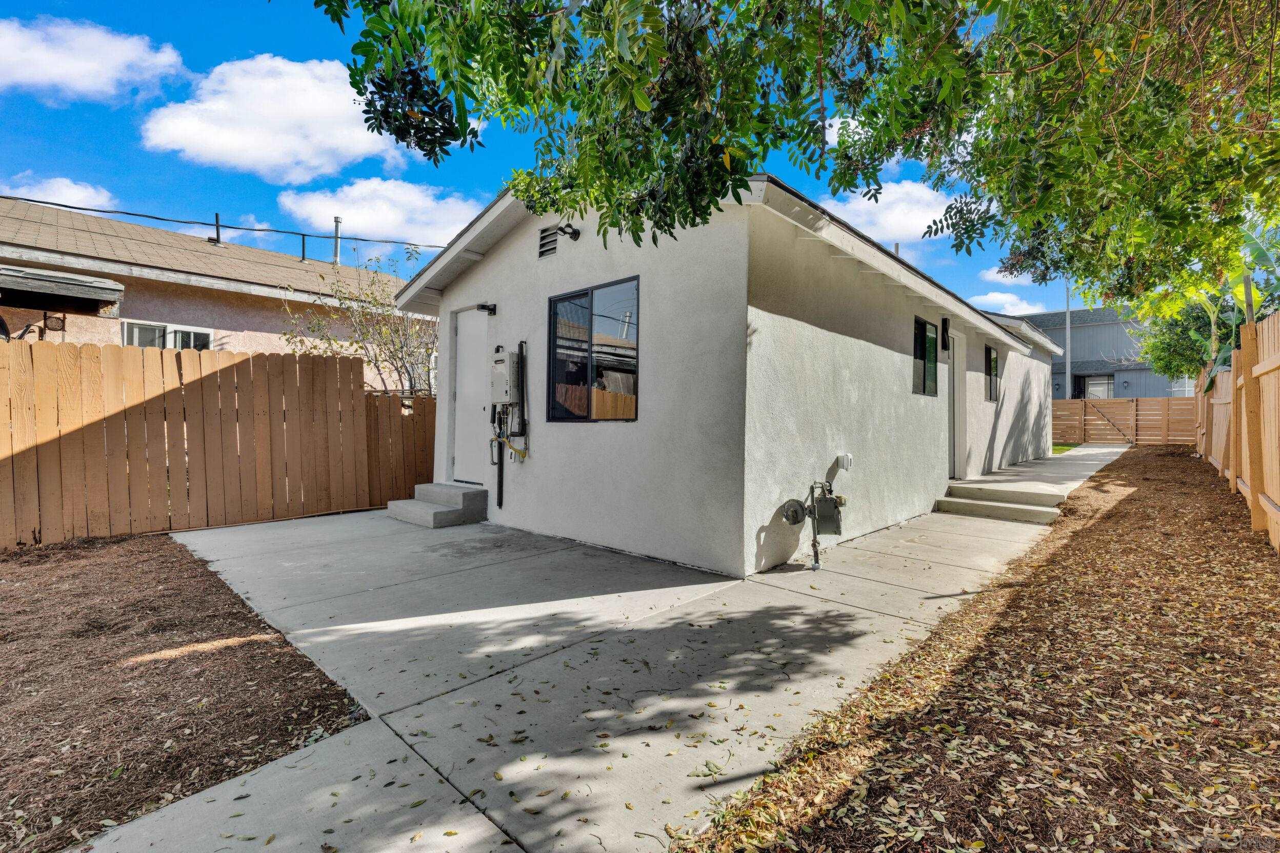 Detail Gallery Image 17 of 26 For 4312  Winona Ave, San Diego,  CA 92115 - 2 Beds | 2 Baths