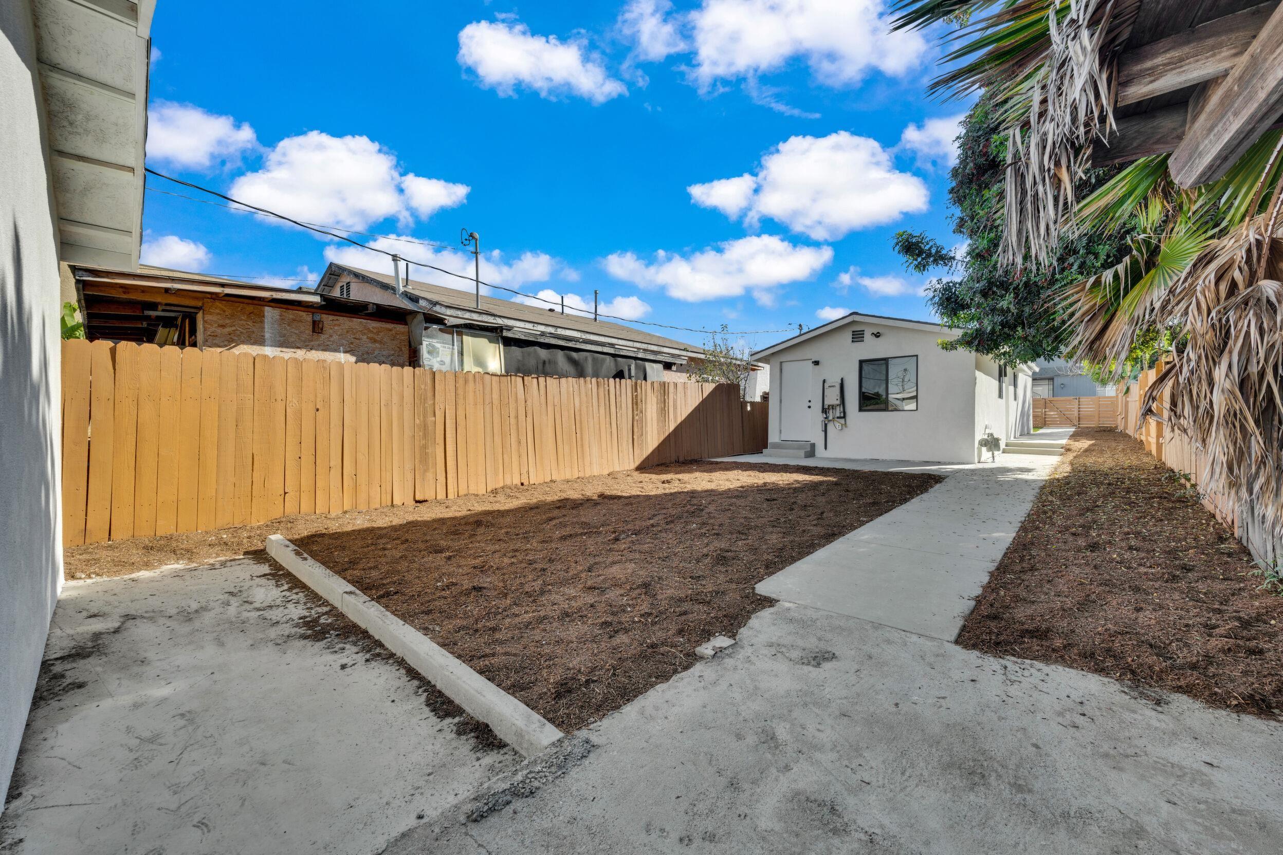 Detail Gallery Image 18 of 26 For 4312  Winona Ave, San Diego,  CA 92115 - 2 Beds | 2 Baths