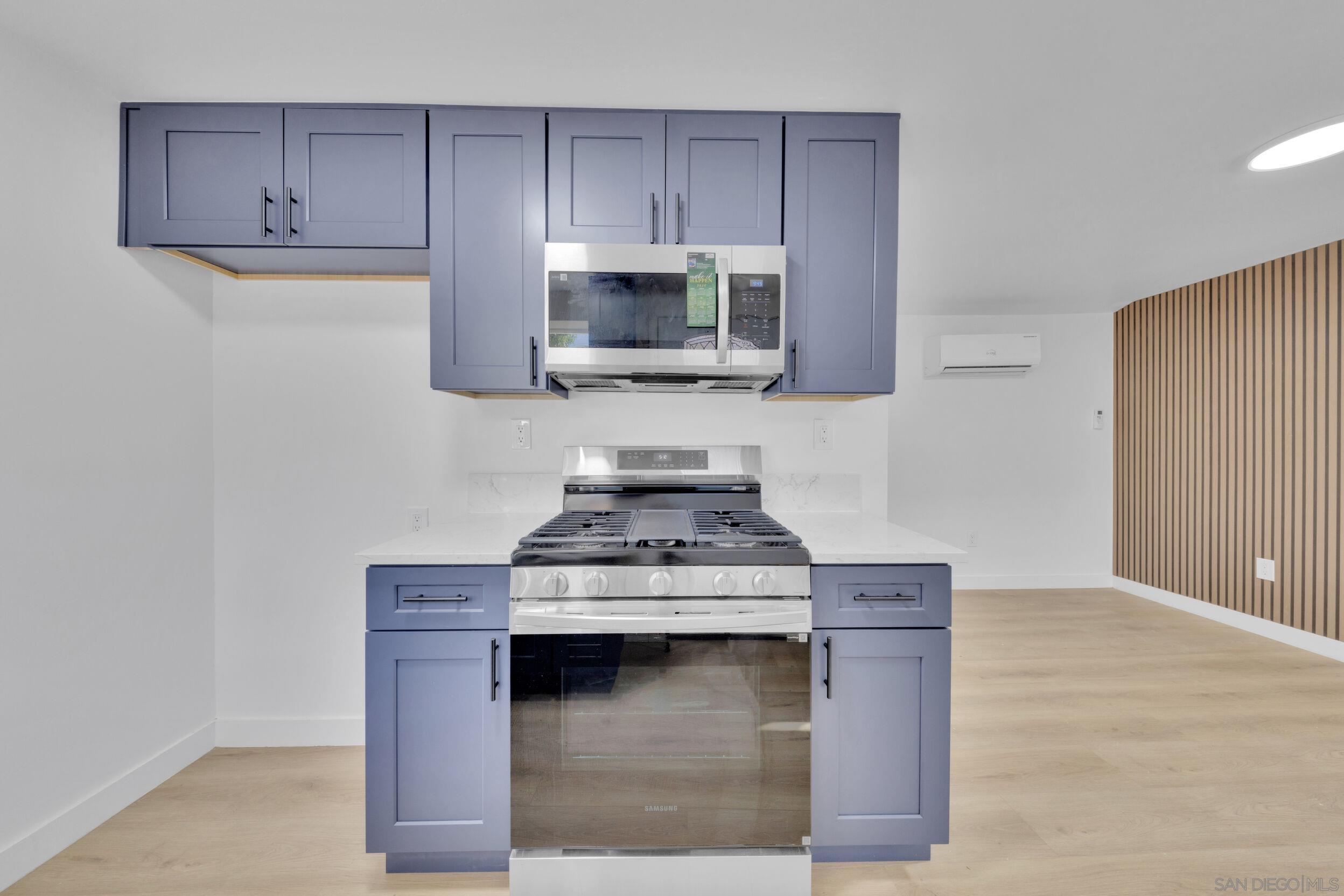 Detail Gallery Image 8 of 26 For 4312  Winona Ave, San Diego,  CA 92115 - 2 Beds | 2 Baths