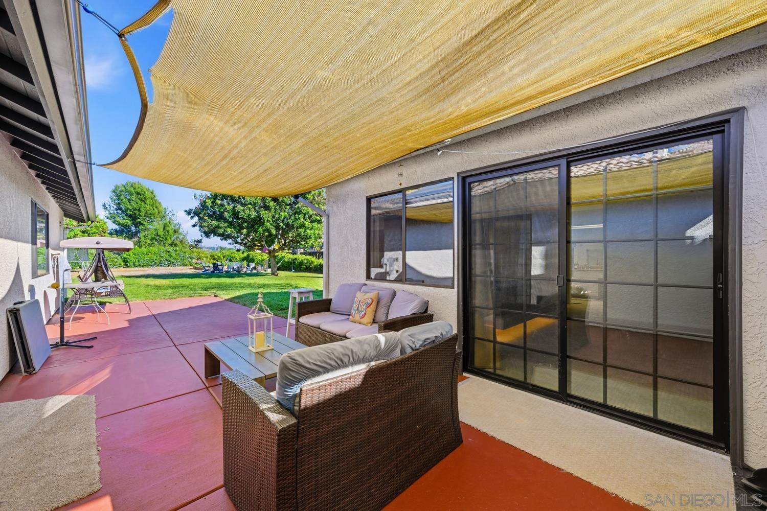 Detail Gallery Image 12 of 27 For 5276  Triple Crown, Bonsall,  CA 92003 - 4 Beds | 3 Baths