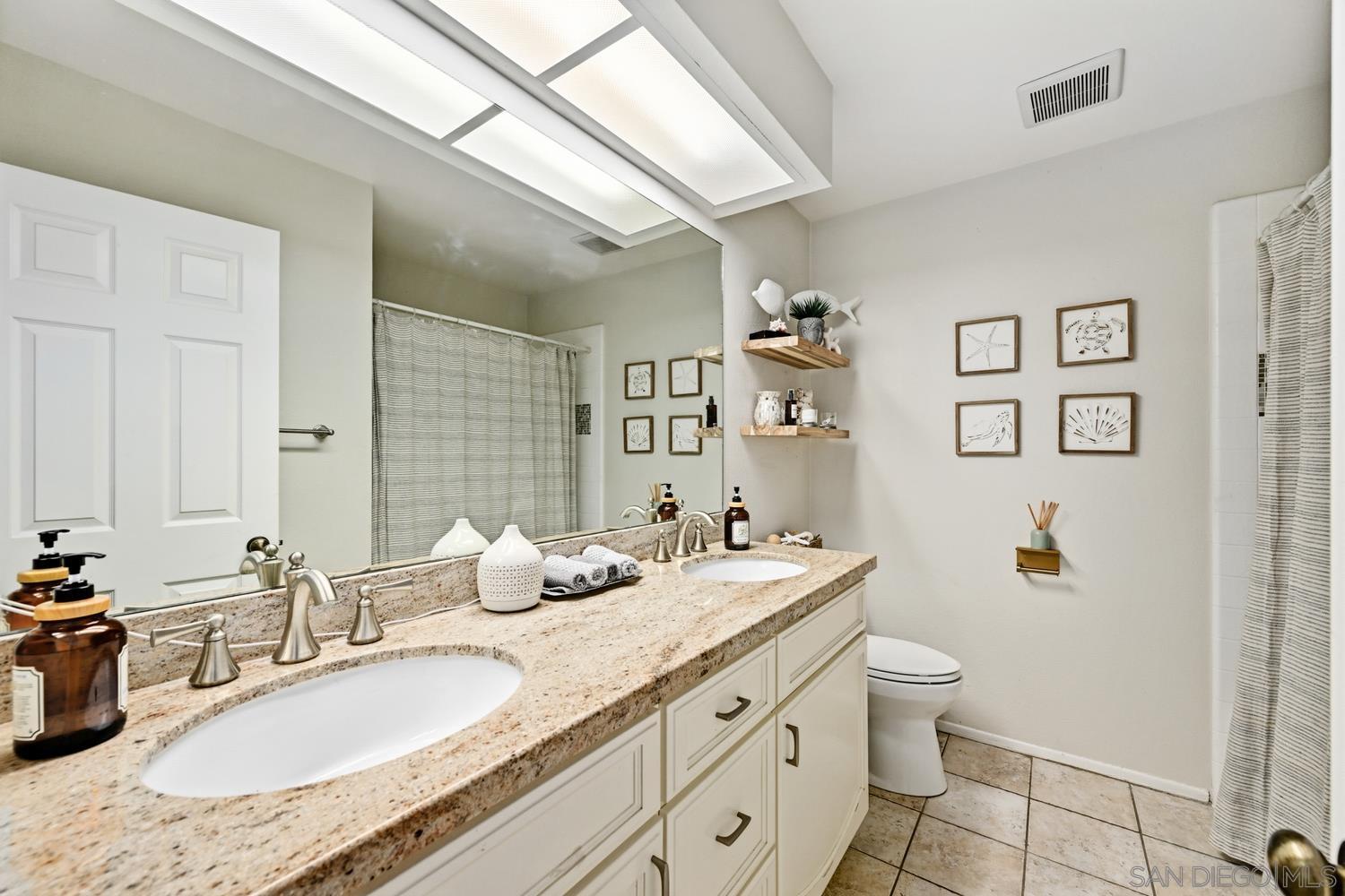 Detail Gallery Image 16 of 27 For 5276  Triple Crown, Bonsall,  CA 92003 - 4 Beds | 3 Baths