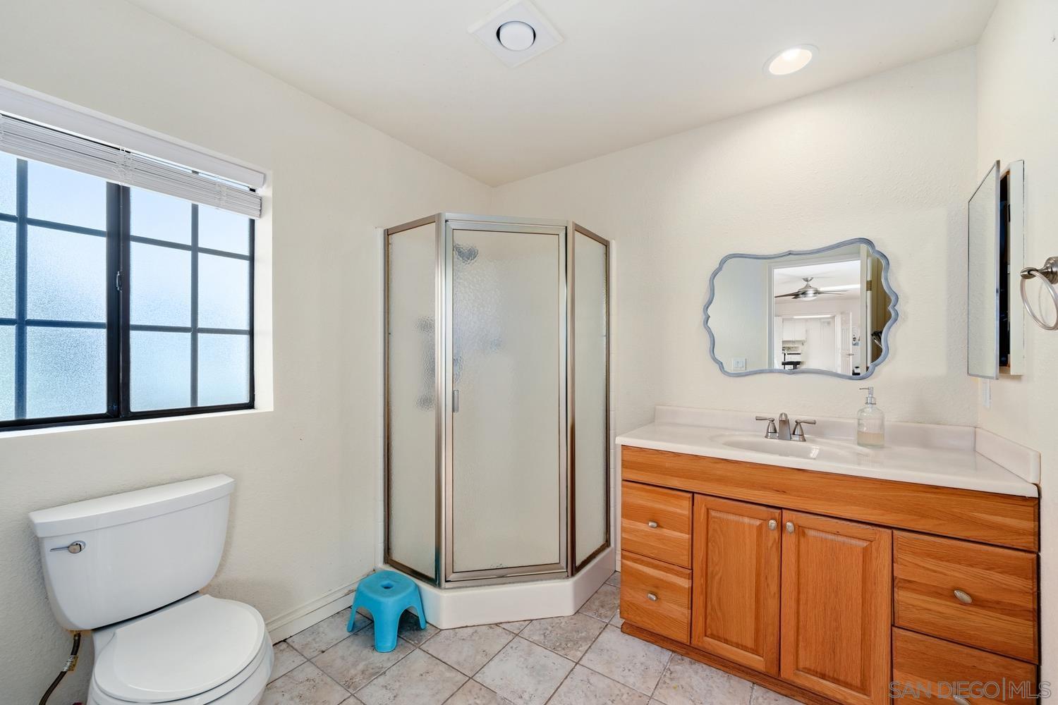 Detail Gallery Image 21 of 27 For 5276  Triple Crown, Bonsall,  CA 92003 - 4 Beds | 3 Baths