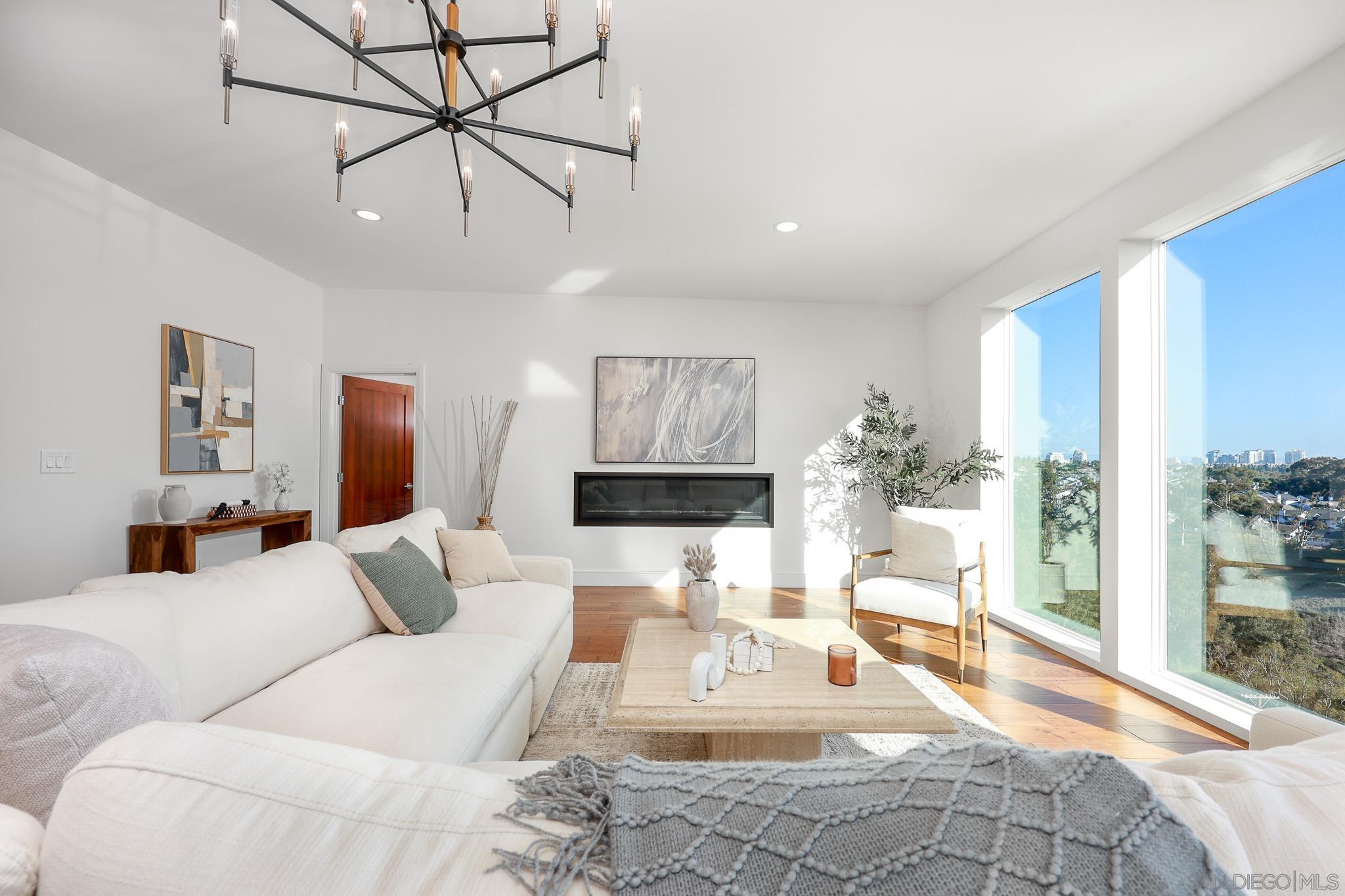 Detail Gallery Image 12 of 50 For 7901  Avenida Kirjah  Apn: 346-820-02-00,  La Jolla,  CA 92037 - 6 Beds | 6/1 Baths