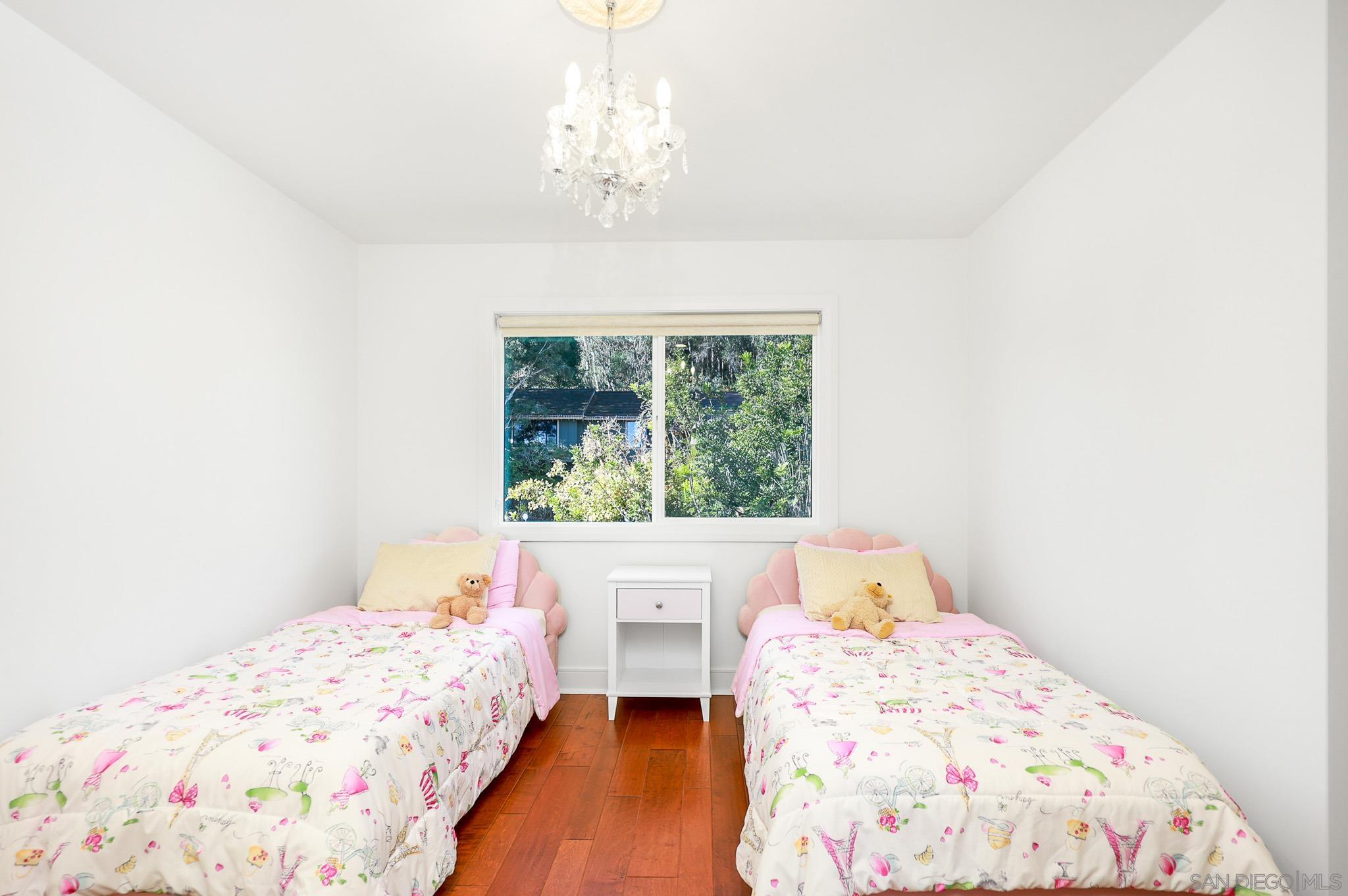 Detail Gallery Image 22 of 50 For 7901  Avenida Kirjah  Apn: 346-820-02-00,  La Jolla,  CA 92037 - 6 Beds | 6/1 Baths