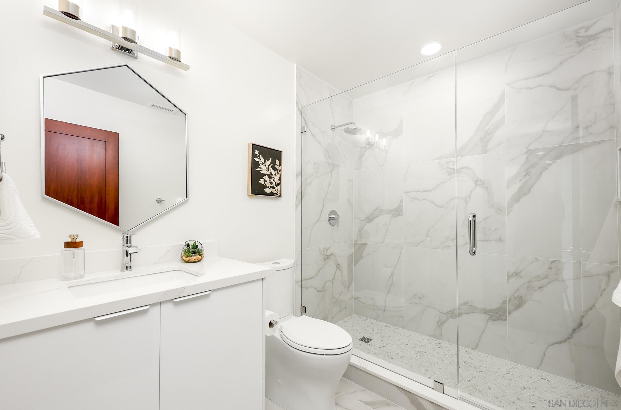 Detail Gallery Image 32 of 50 For 7901  Avenida Kirjah  Apn: 346-820-02-00,  La Jolla,  CA 92037 - 6 Beds | 6/1 Baths