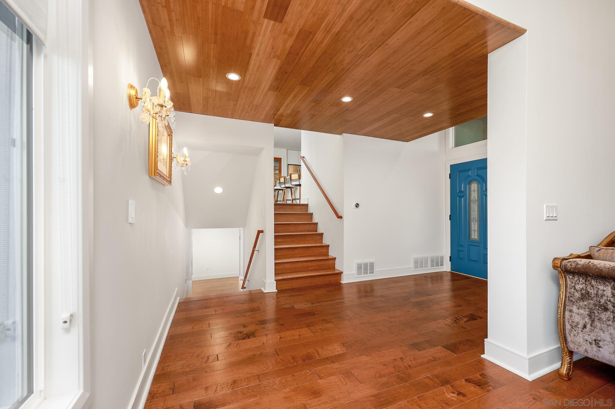 Detail Gallery Image 33 of 50 For 7901  Avenida Kirjah  Apn: 346-820-02-00,  La Jolla,  CA 92037 - 6 Beds | 6/1 Baths