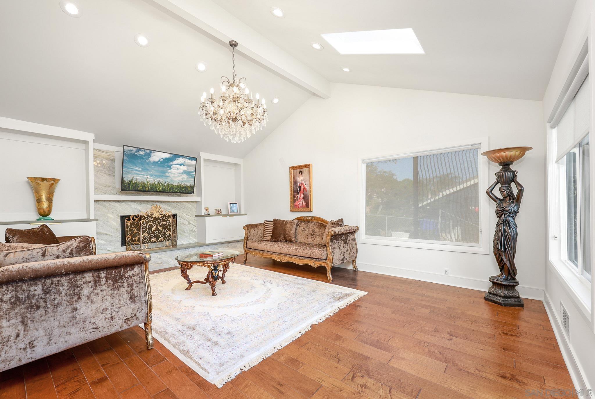 Detail Gallery Image 7 of 50 For 7901  Avenida Kirjah  Apn: 346-820-02-00,  La Jolla,  CA 92037 - 6 Beds | 6/1 Baths