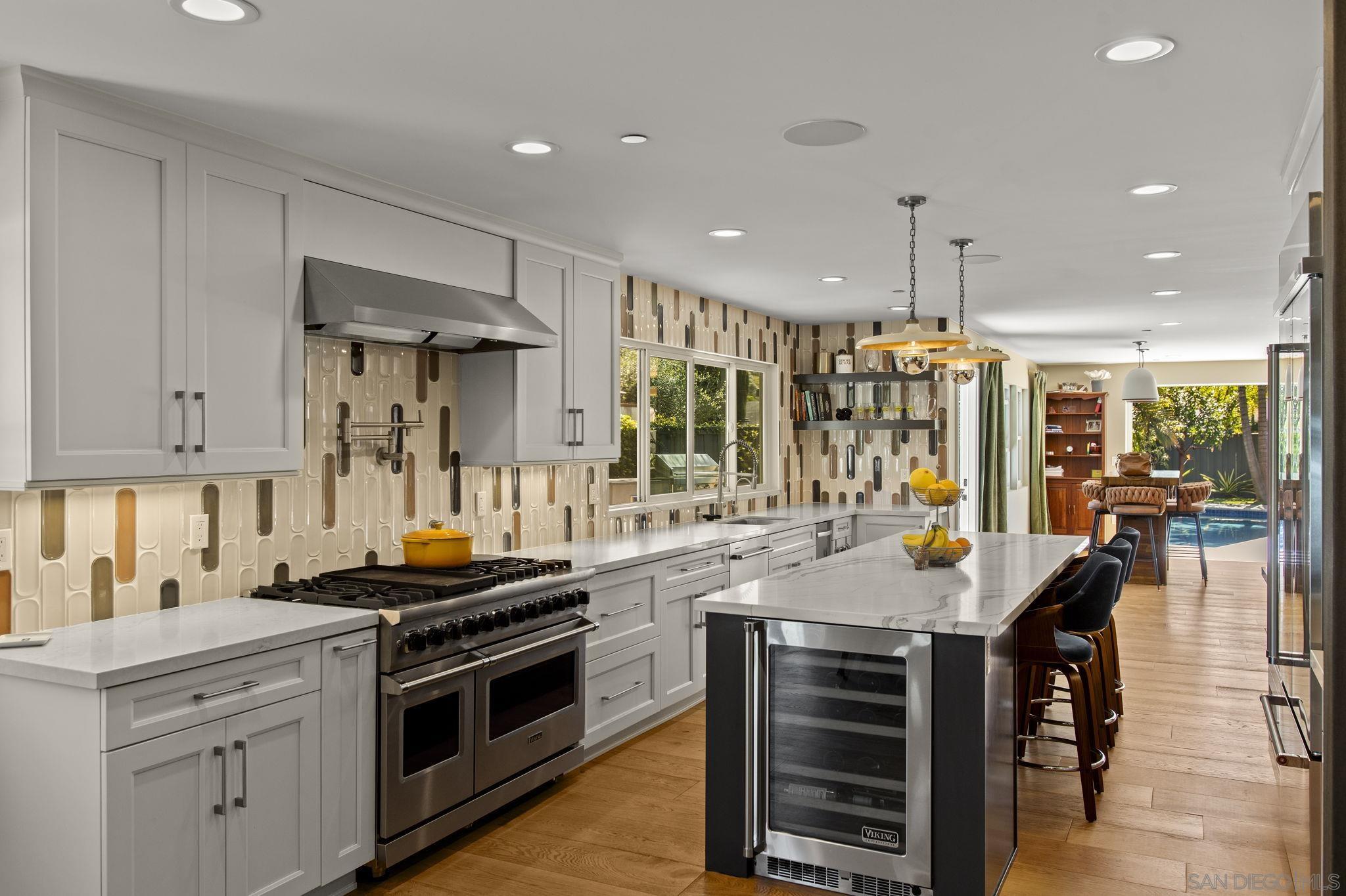 Detail Gallery Image 11 of 75 For 418  Parkwood Ln, Encinitas,  CA 92024 - 6 Beds | 5/1 Baths