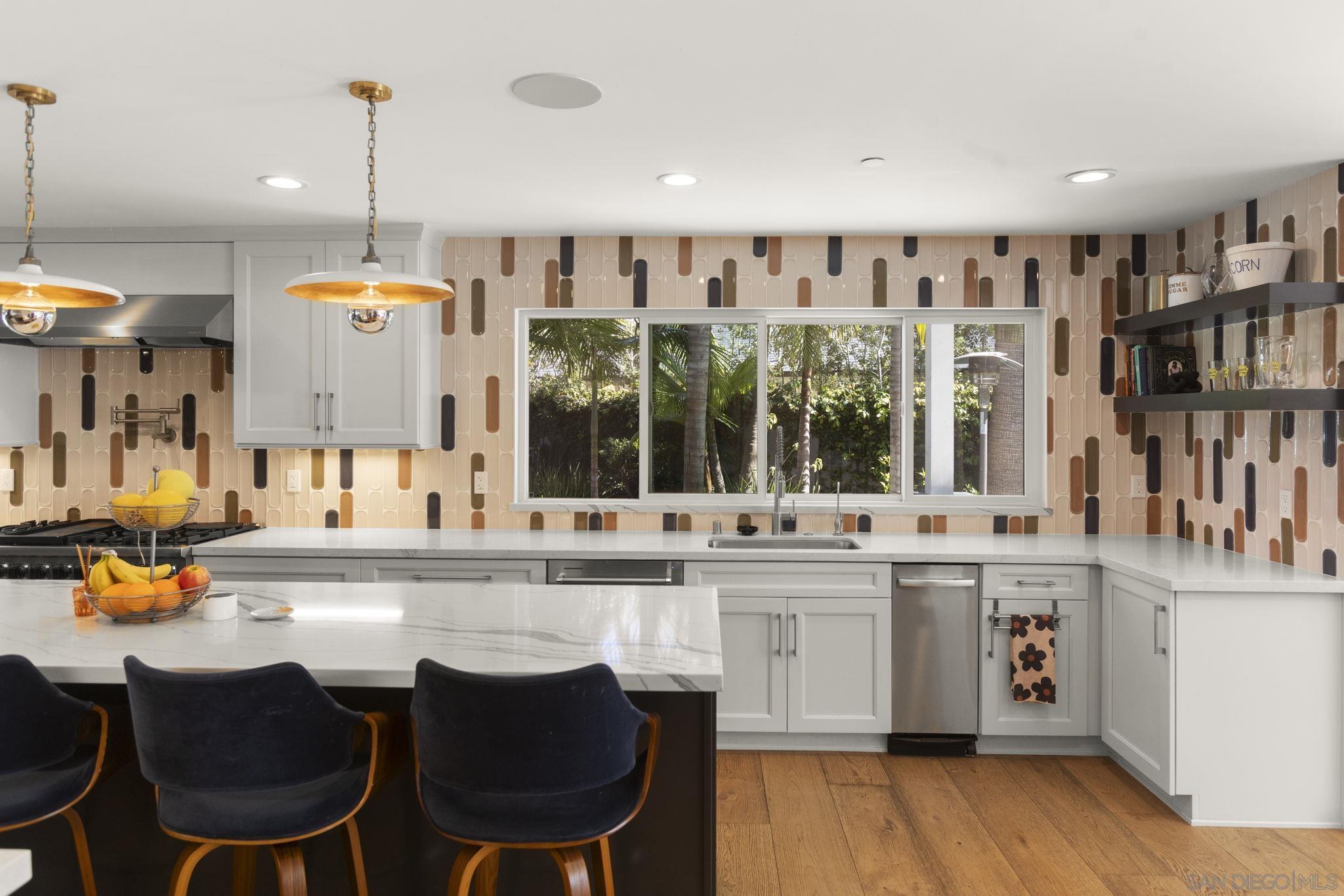 Detail Gallery Image 14 of 75 For 418  Parkwood Ln, Encinitas,  CA 92024 - 6 Beds | 5/1 Baths