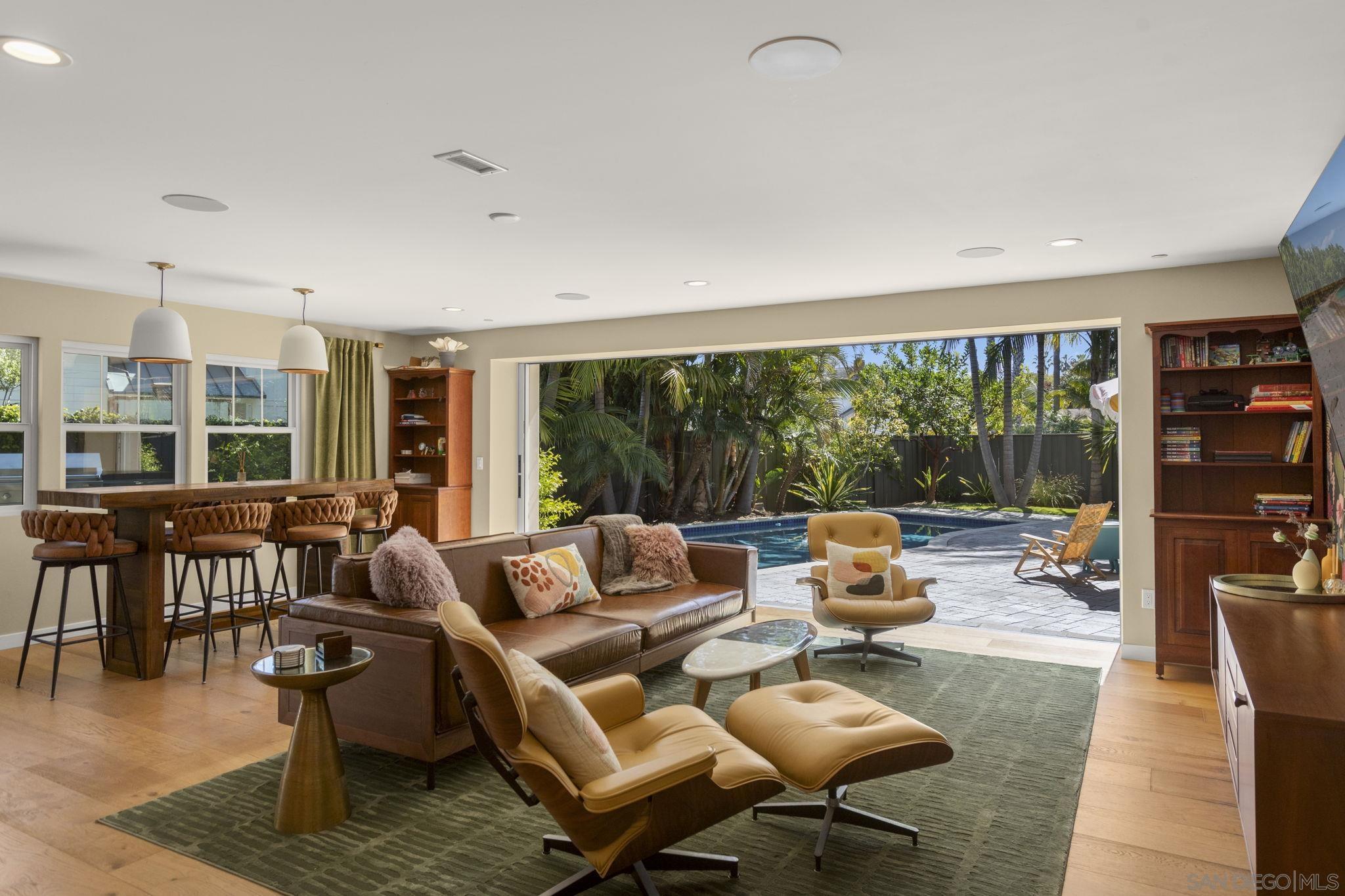 Detail Gallery Image 17 of 75 For 418  Parkwood Ln, Encinitas,  CA 92024 - 6 Beds | 5/1 Baths