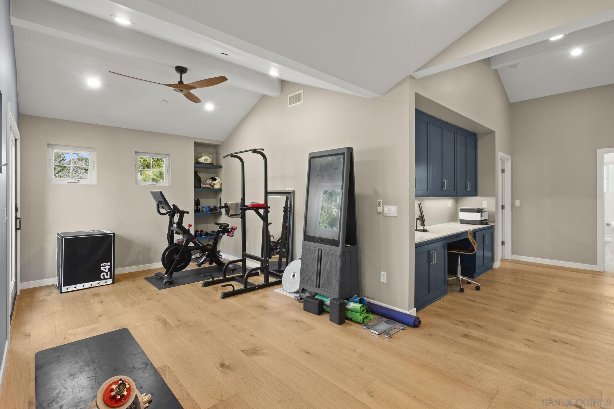 Detail Gallery Image 26 of 75 For 418  Parkwood Ln, Encinitas,  CA 92024 - 6 Beds | 5/1 Baths