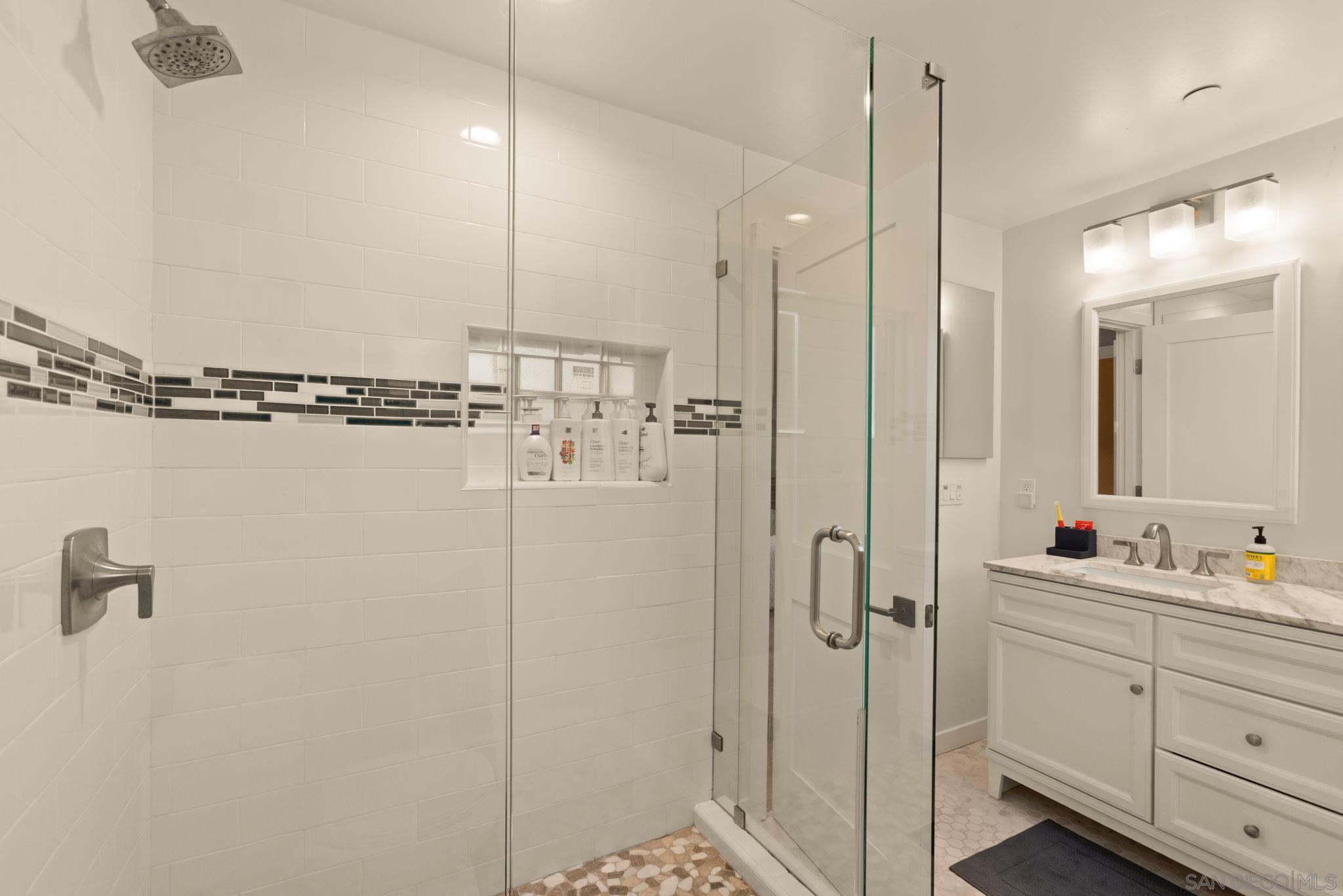 Detail Gallery Image 29 of 75 For 418  Parkwood Ln, Encinitas,  CA 92024 - 6 Beds | 5/1 Baths