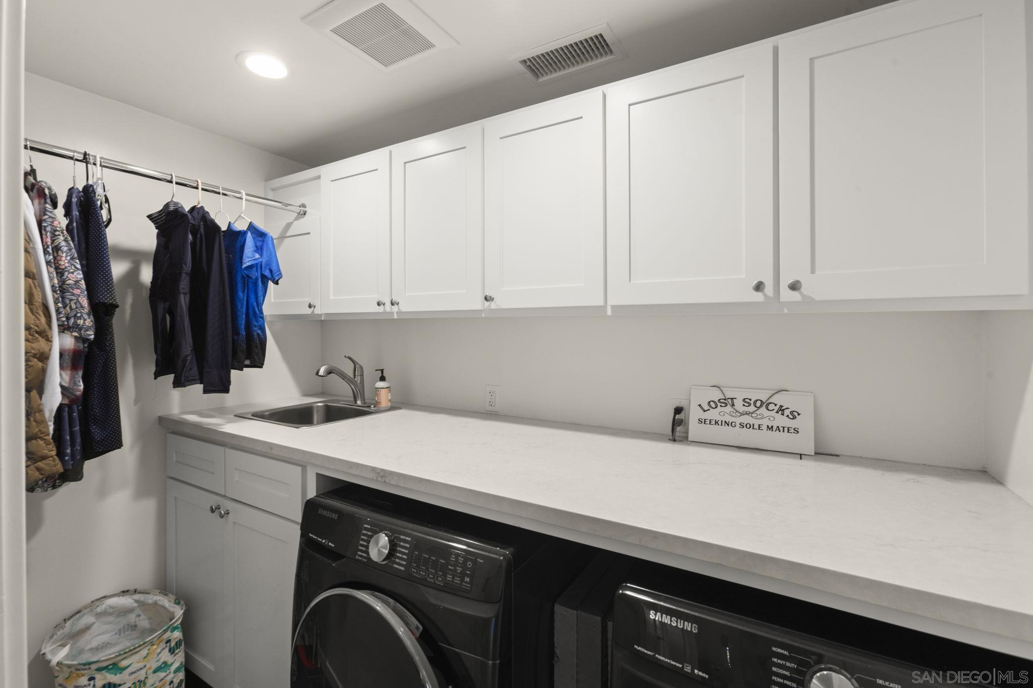 Detail Gallery Image 30 of 75 For 418  Parkwood Ln, Encinitas,  CA 92024 - 6 Beds | 5/1 Baths