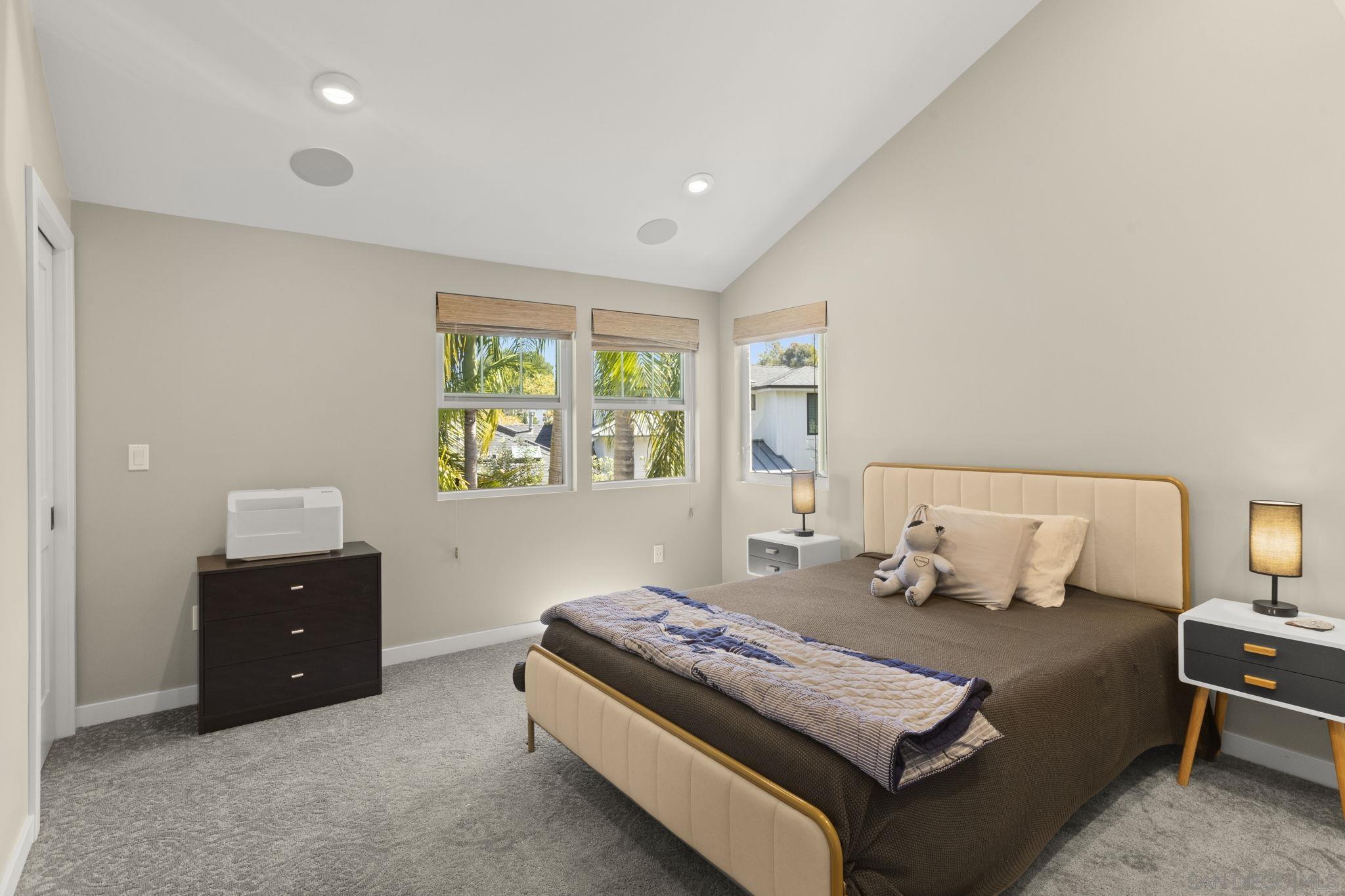 Detail Gallery Image 31 of 75 For 418  Parkwood Ln, Encinitas,  CA 92024 - 6 Beds | 5/1 Baths
