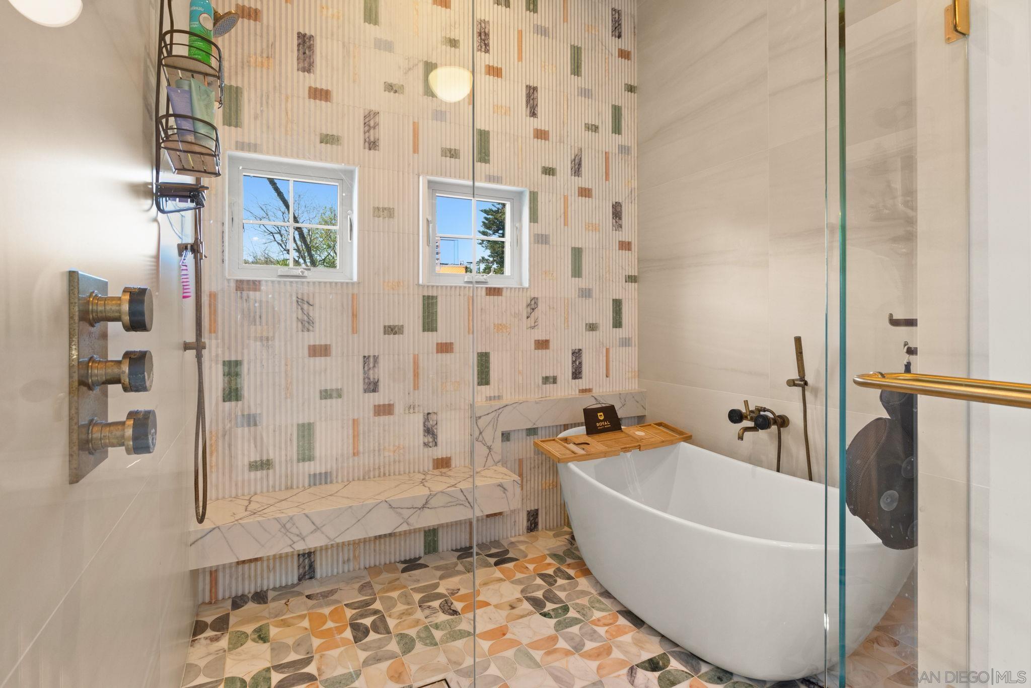 Detail Gallery Image 37 of 75 For 418  Parkwood Ln, Encinitas,  CA 92024 - 6 Beds | 5/1 Baths