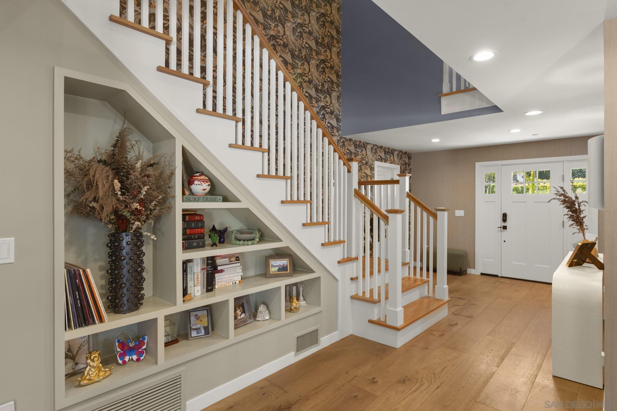 Detail Gallery Image 6 of 75 For 418  Parkwood Ln, Encinitas,  CA 92024 - 6 Beds | 5/1 Baths