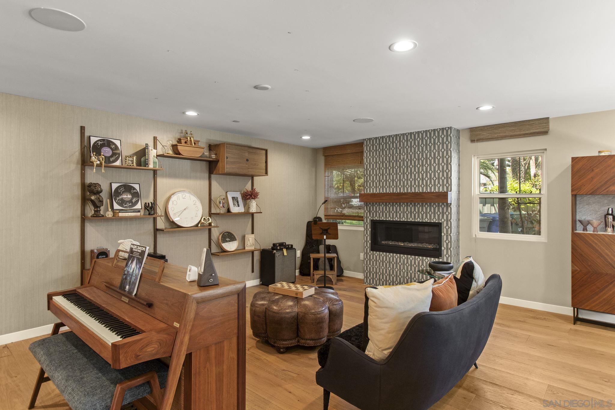 Detail Gallery Image 8 of 75 For 418  Parkwood Ln, Encinitas,  CA 92024 - 6 Beds | 5/1 Baths