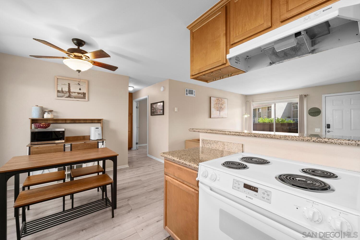 Detail Gallery Image 9 of 24 For 6333  College Grove Way, Uit 2104, San Diego,  CA 92115 - 1 Beds | 1 Baths