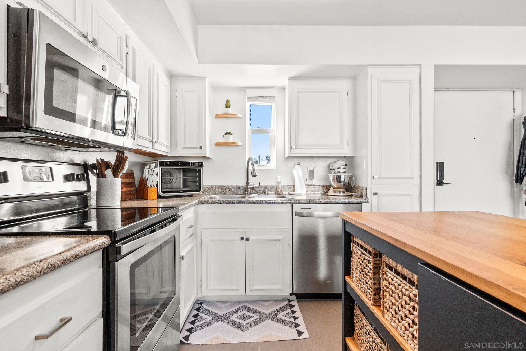 Detail Gallery Image 12 of 32 For 221  Island Ave  #503,  San Diego,  CA 92101 - 1 Beds | 2 Baths