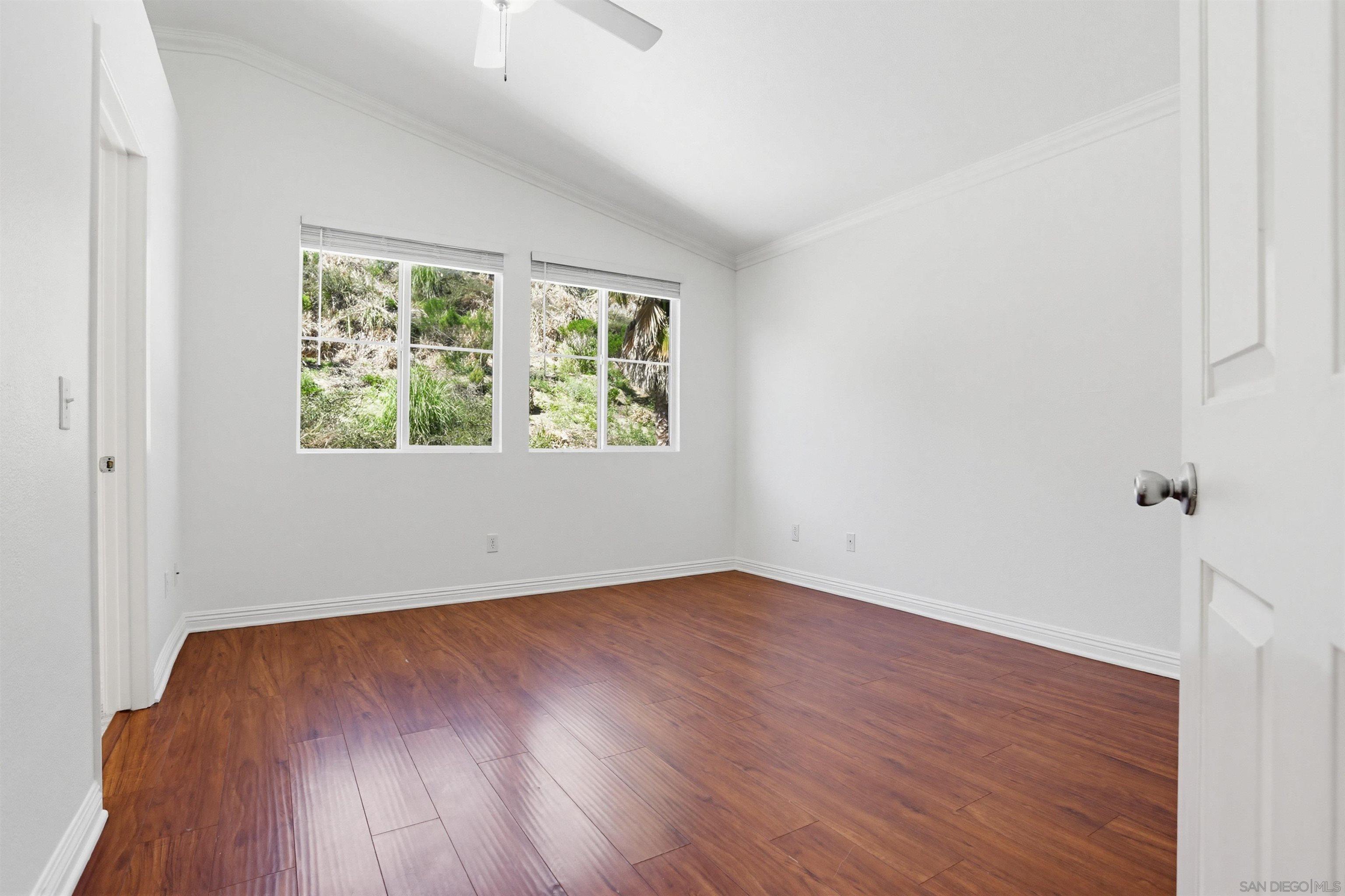 Detail Gallery Image 11 of 23 For 1983  Courage St, Vista,  CA 92081 - 3 Beds | 2/1 Baths