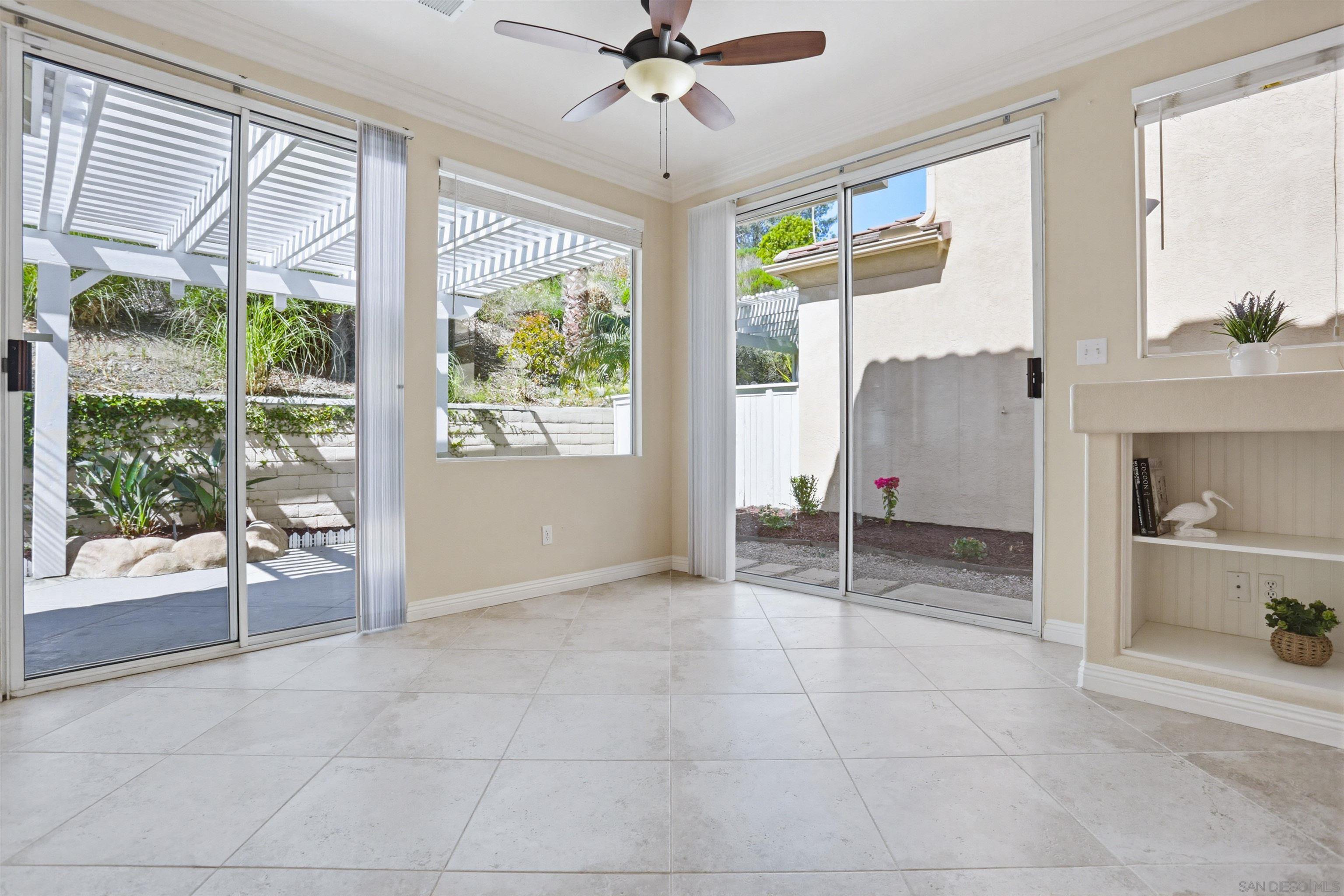 Detail Gallery Image 5 of 23 For 1983  Courage St, Vista,  CA 92081 - 3 Beds | 2/1 Baths